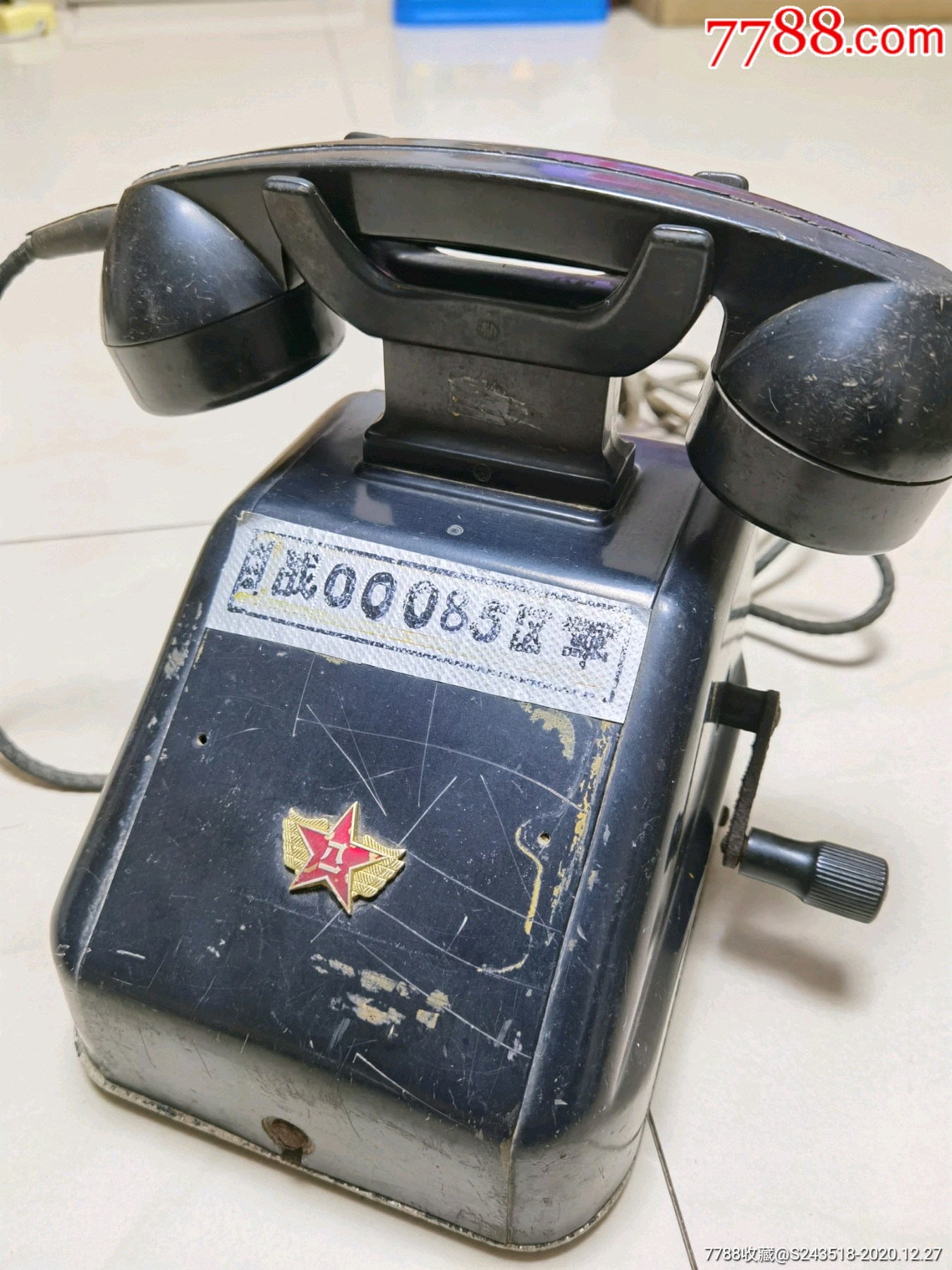 老式军用手摇电话机图片