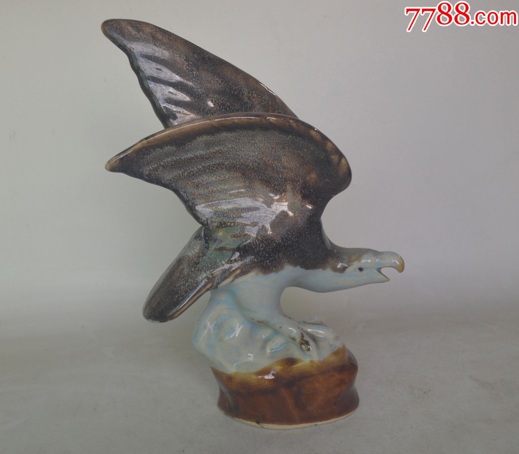 精品收藏雕塑瓷鹰