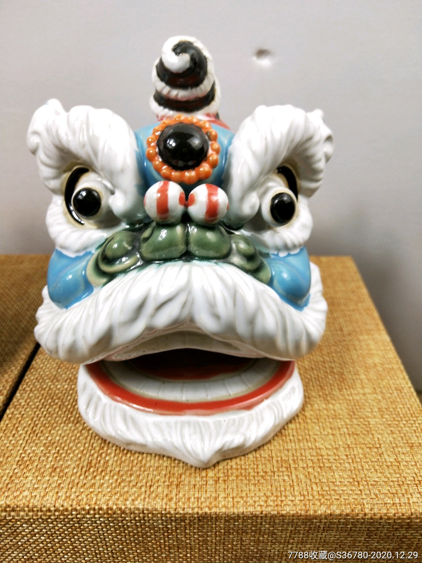 佛山陶瓷工艺瓷质摆件艺术品狮子头一对两个