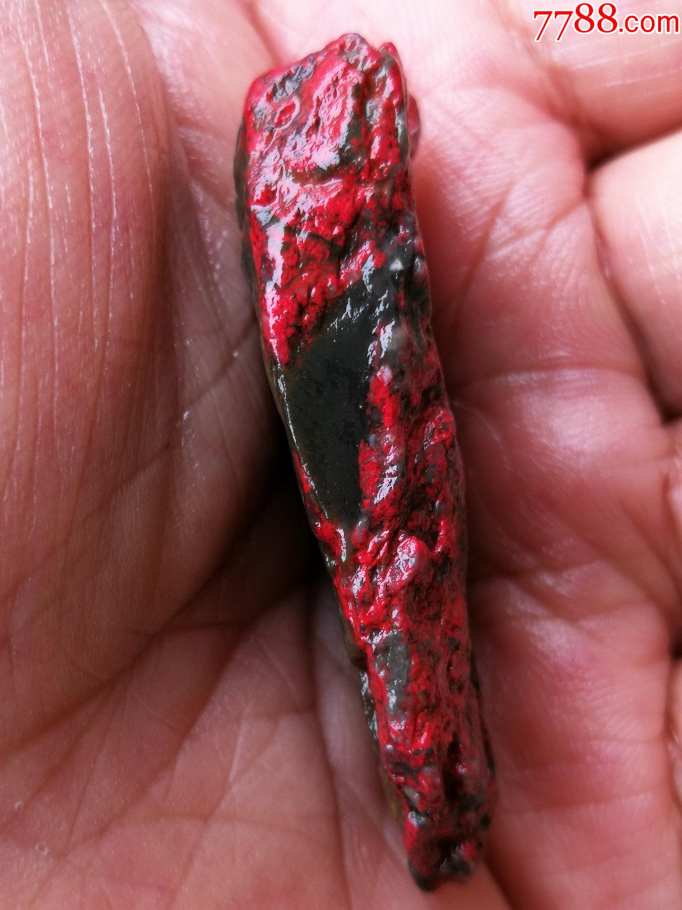 昌化大红袍牛角冻鸡血石挂件毛料20g(软地,手工好刻,血色极好!