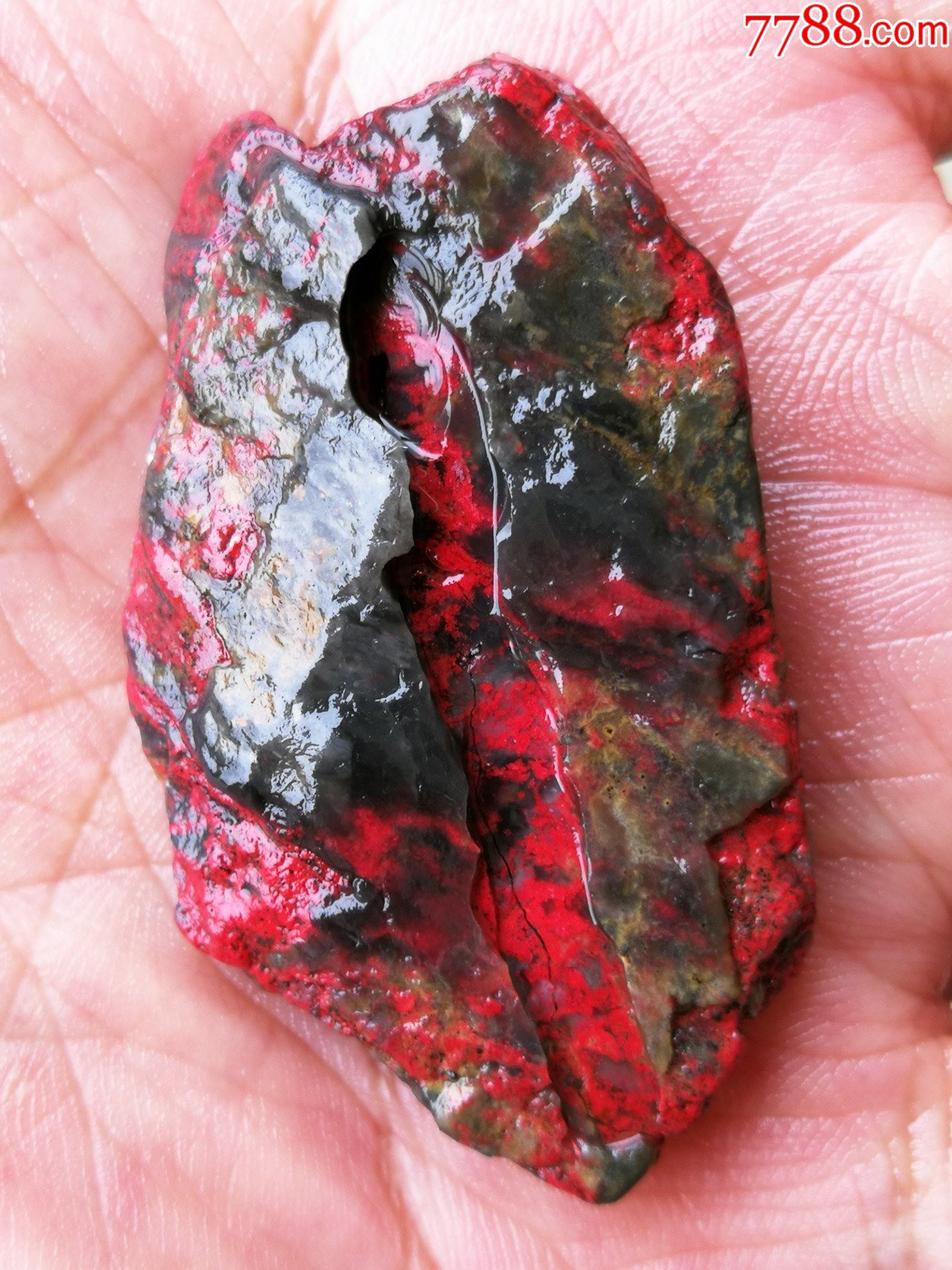 昌化大红袍牛角冻鸡血石挂件毛料20g(软地,手工好刻,血色极好!