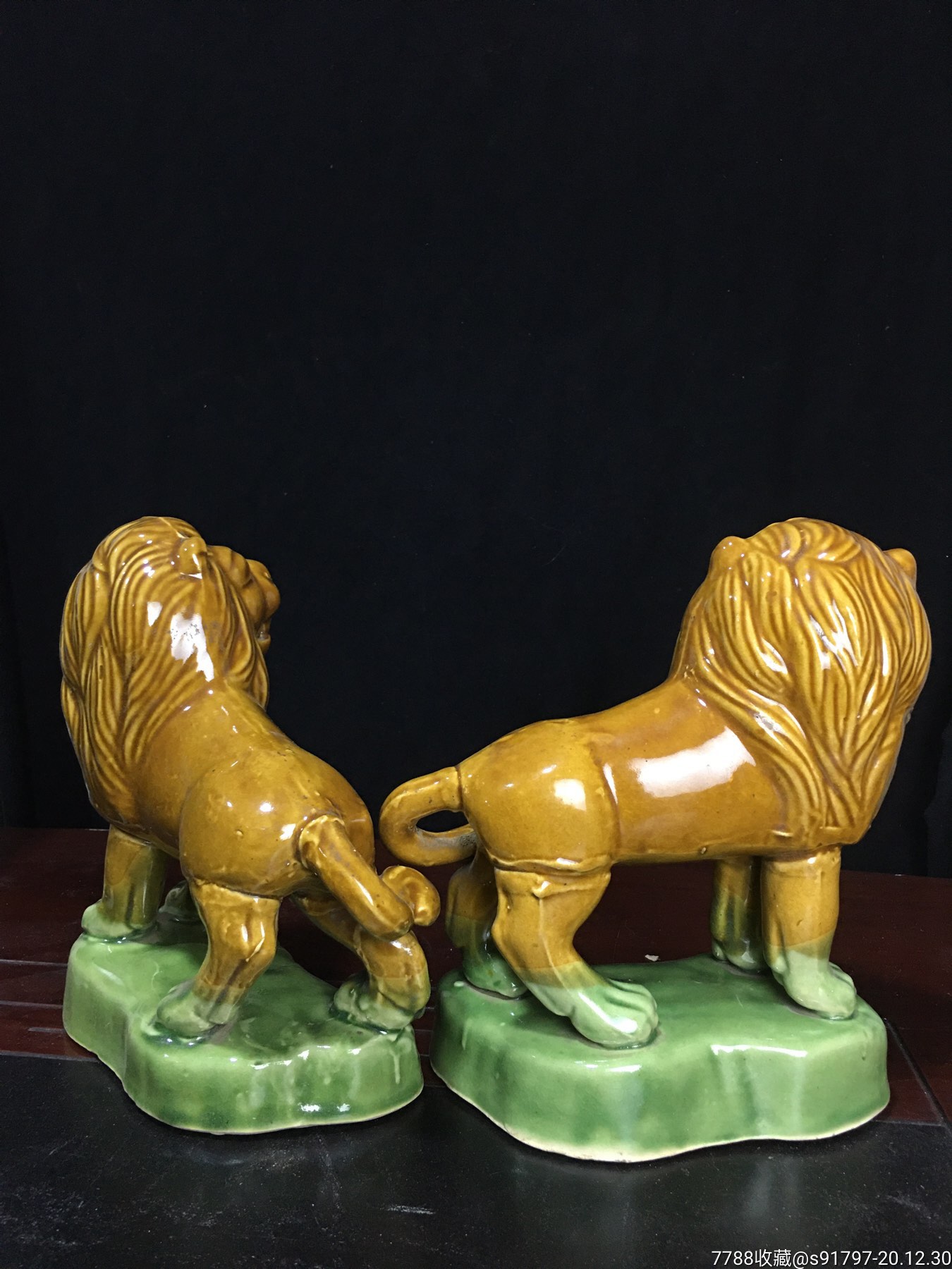 70年代瓷狮子摆件一对