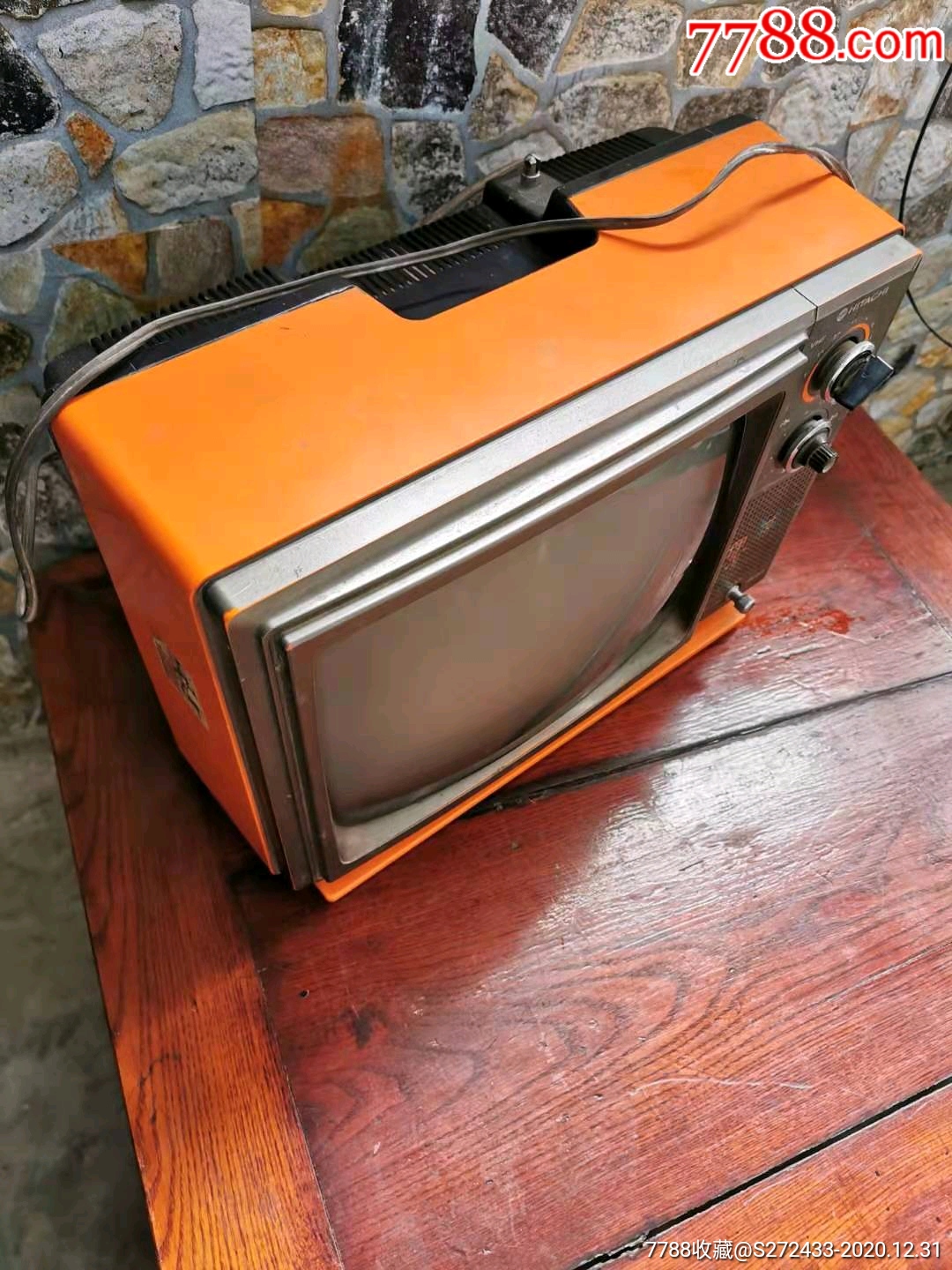 70年代老黑白式的小电视机保存完好全品包老保真