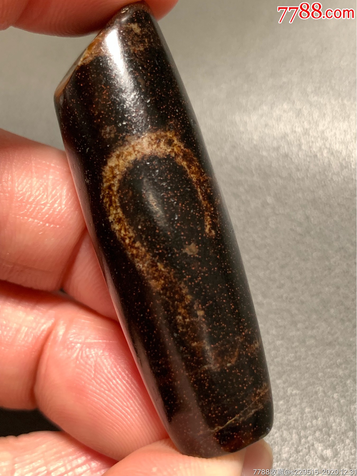 象雄满朱砂金钱勾大天珠53*16.2毫米-天珠-7788天珠