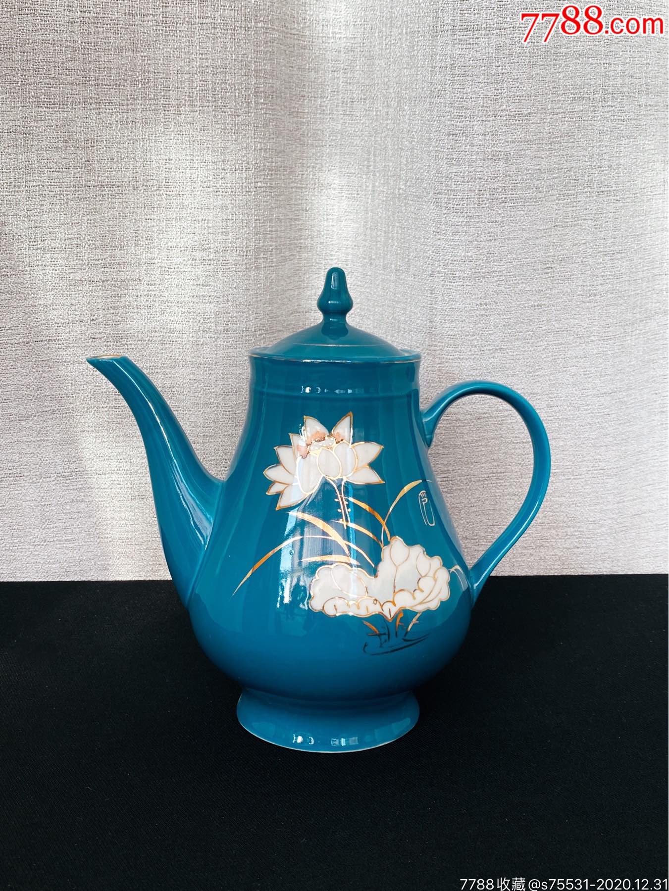 80年代博山陶瓷厂生产锦青釉荷花茶壶