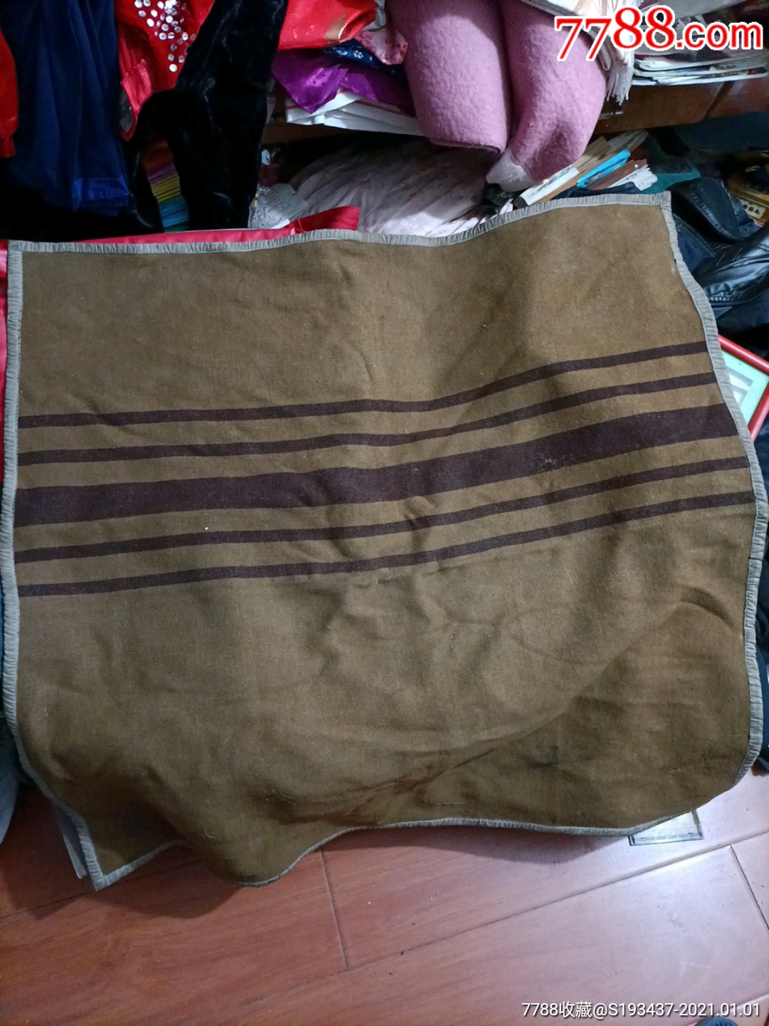 罕见特小号黄色毛毯一条