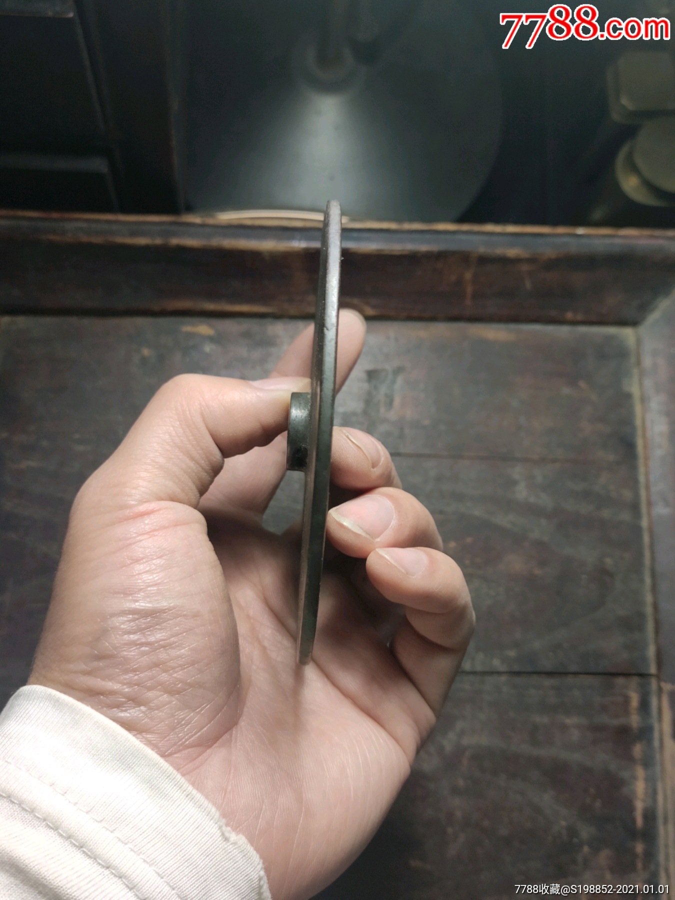 明代白铜印钮镜