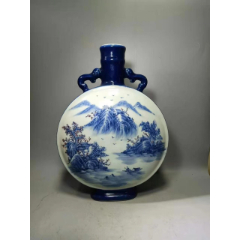清代乾隆开窗青花釉里红山水纹抱月瓶_青花瓷_阳煌天瓷堂【7788旧书网】