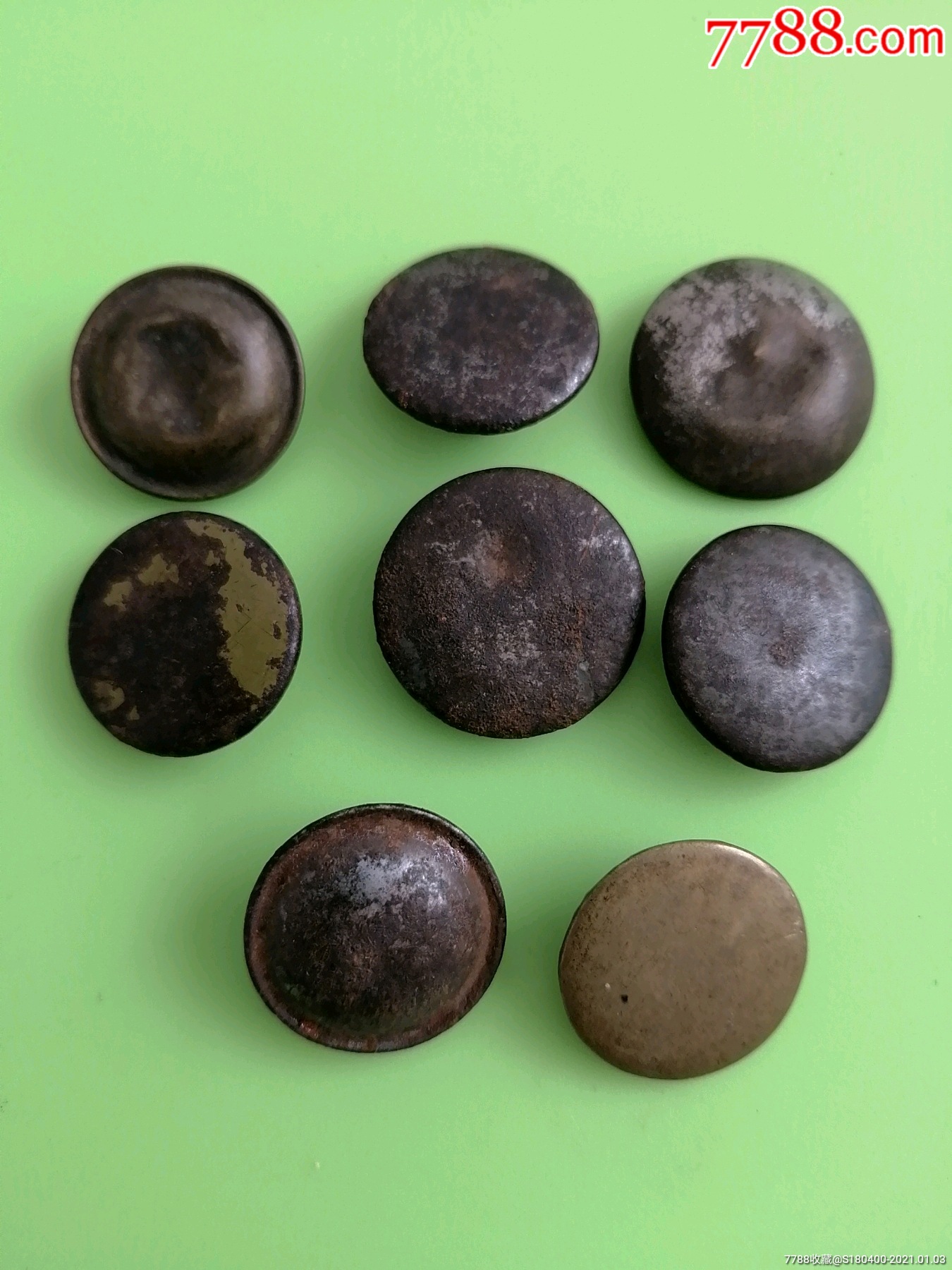 铜扣8个