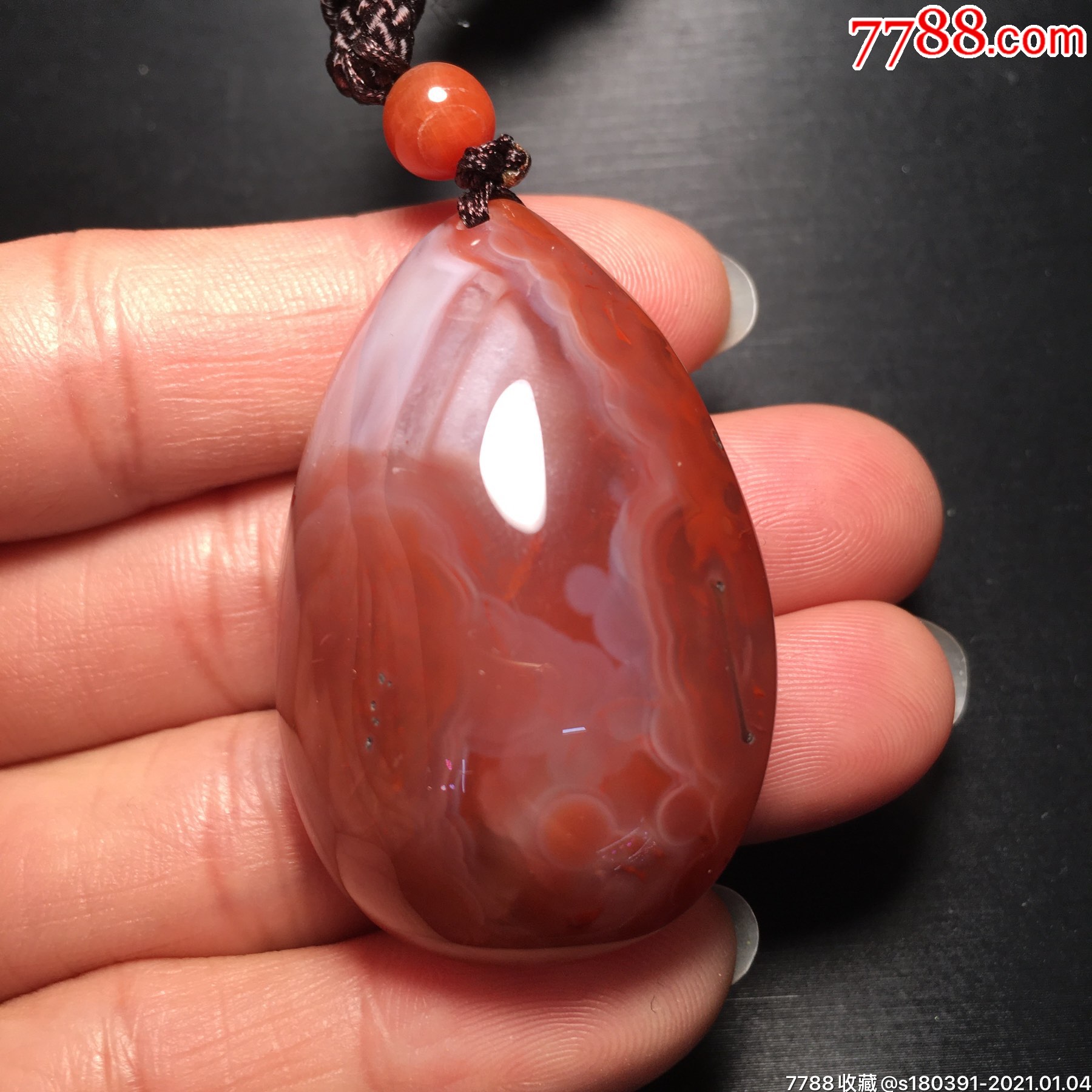 15210品99南红水滴吊坠￥29810品99南红手串￥20010品99南红