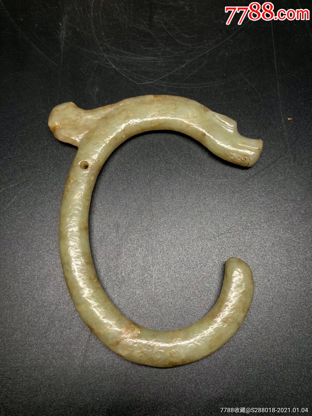 红山文化俄料龙勾