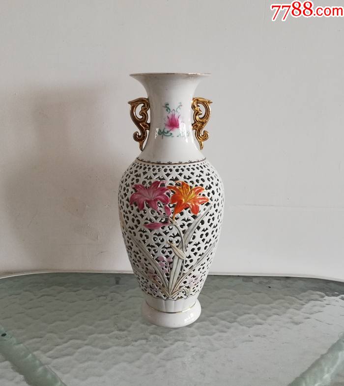 漂亮的文革水仙纹枫溪通花瓷瓶