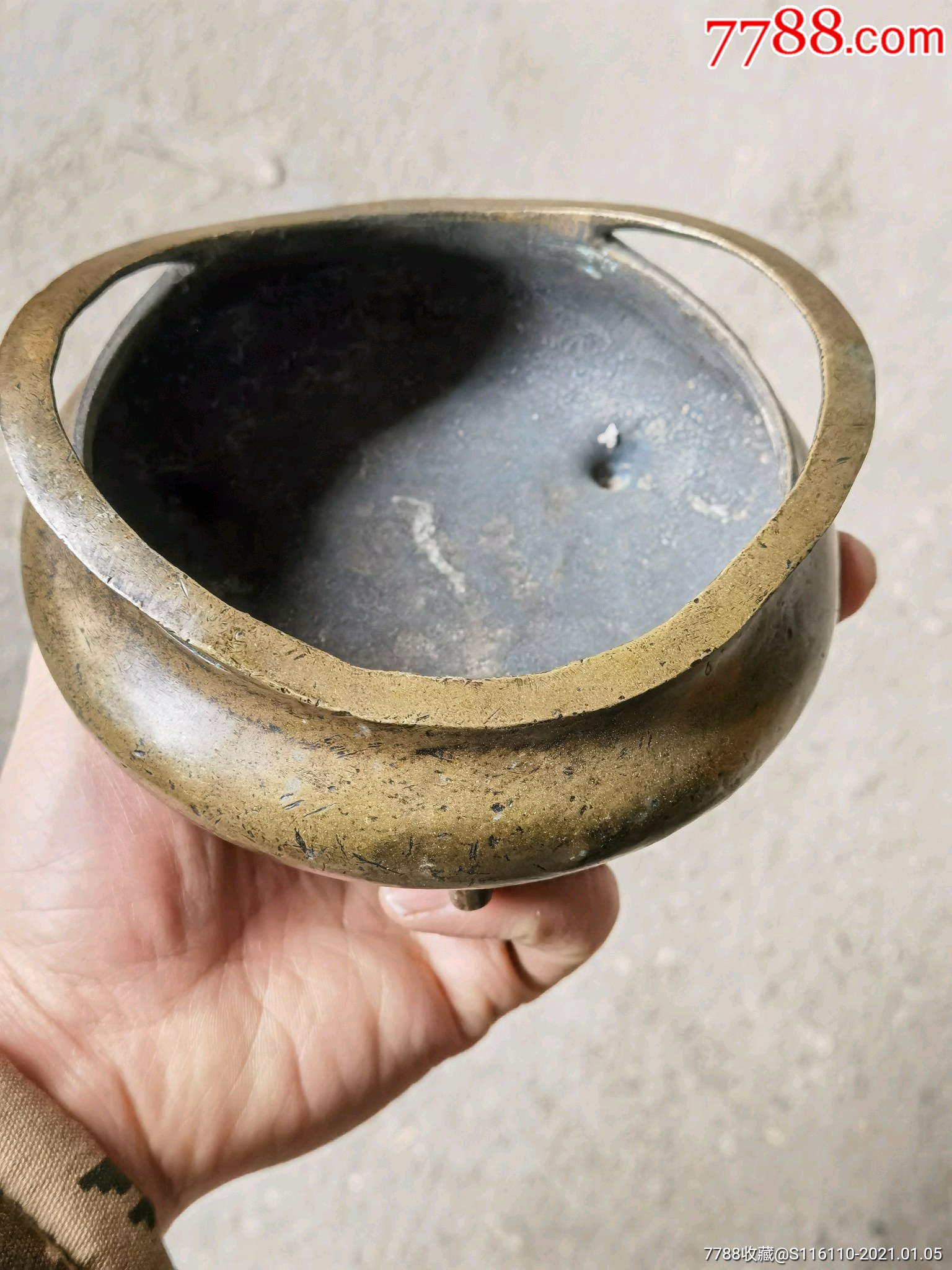 传世包浆铜香炉,十六字款,带磕碰划痕流通使用痕迹,收藏精品