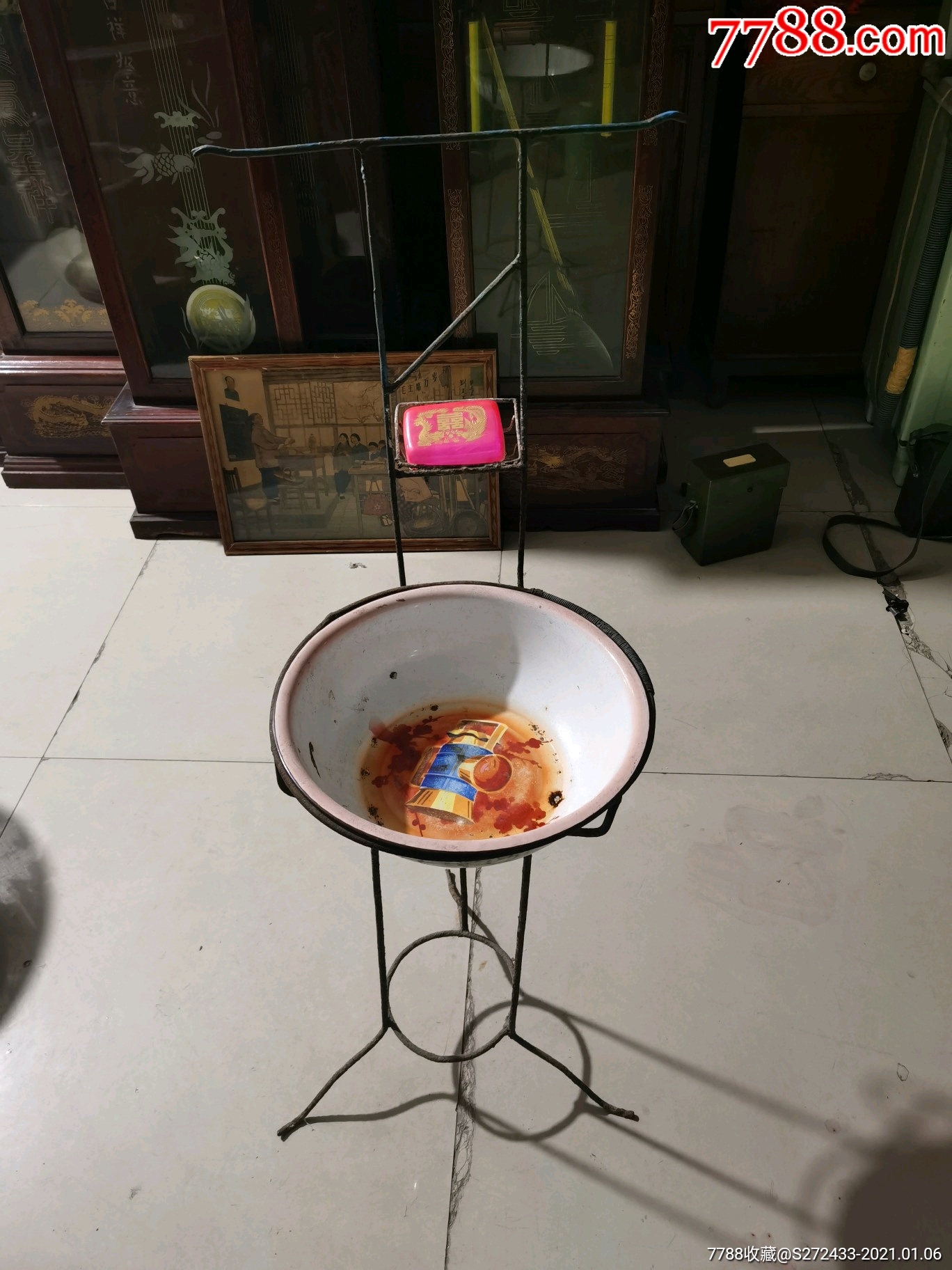 文革时期老物件,洗脸盆,洗脸盆架.香皂盒一套!可单出