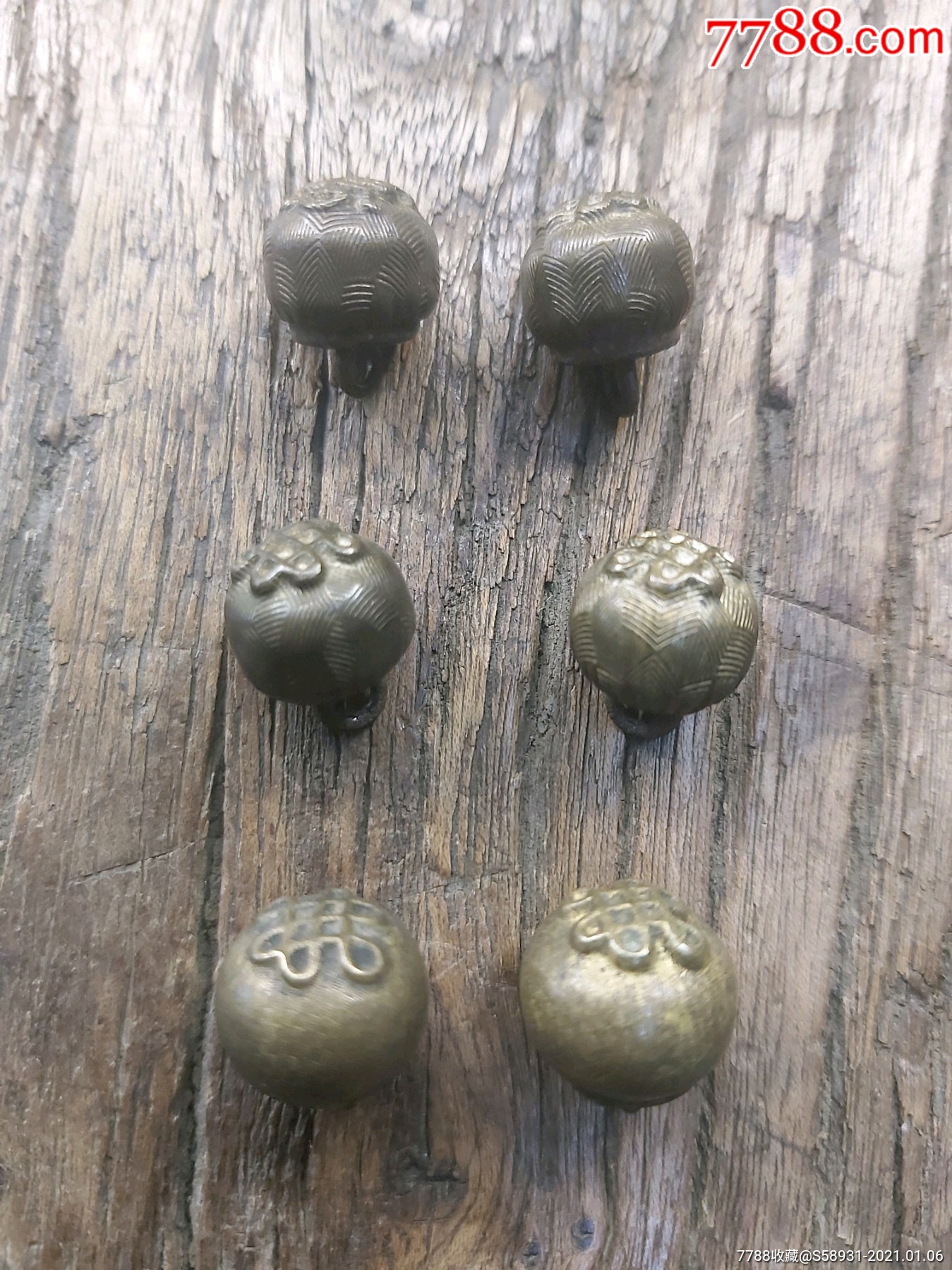 清代铜衣扣一组