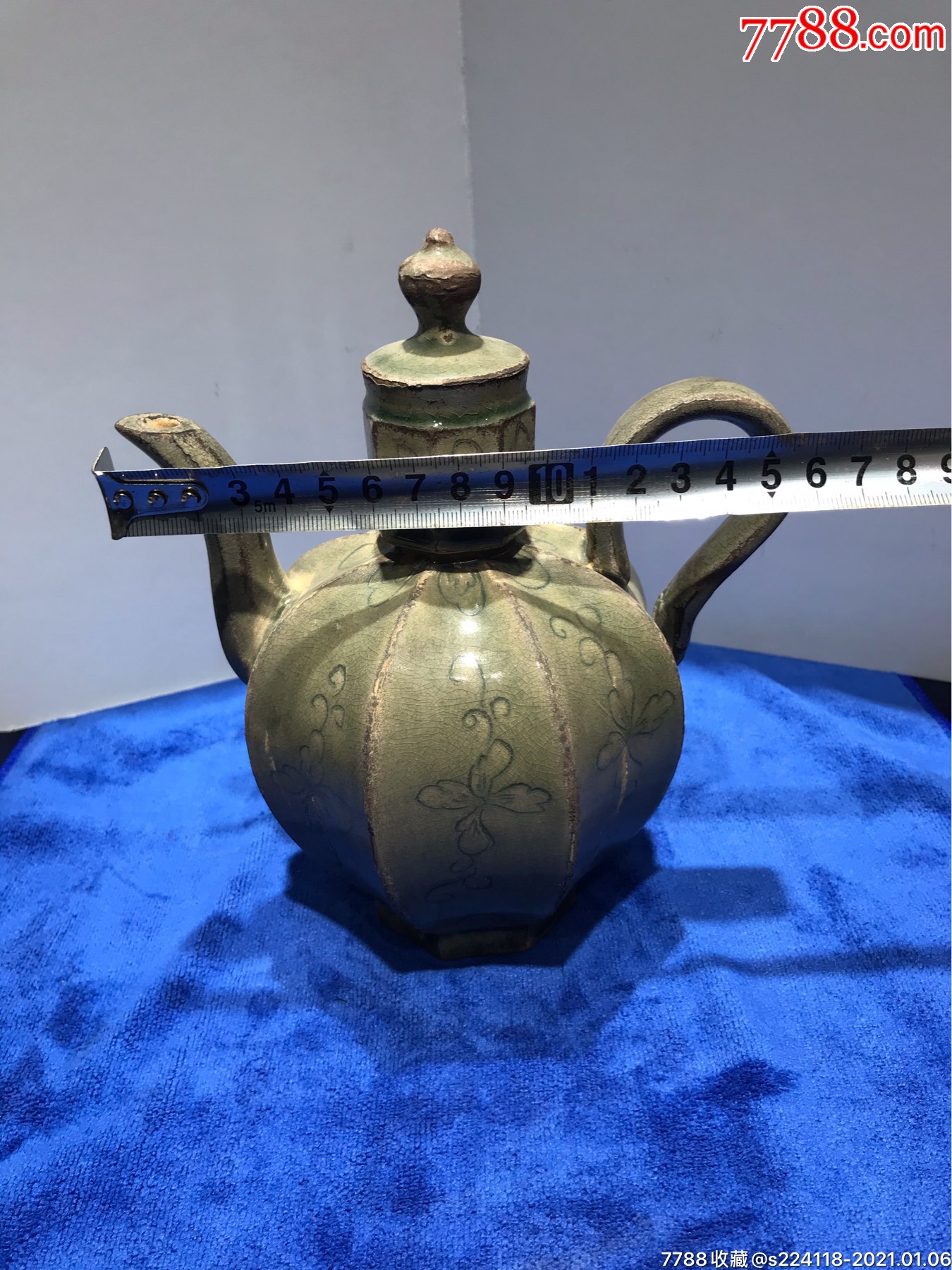 八角开片瓷器酒壶