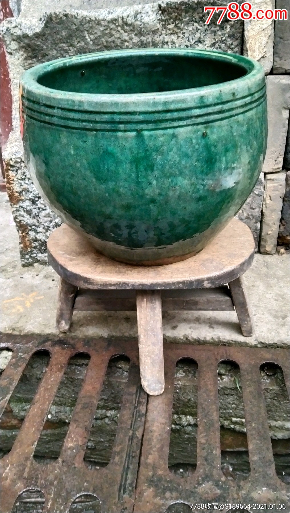 清代铜官窑绿釉画缸