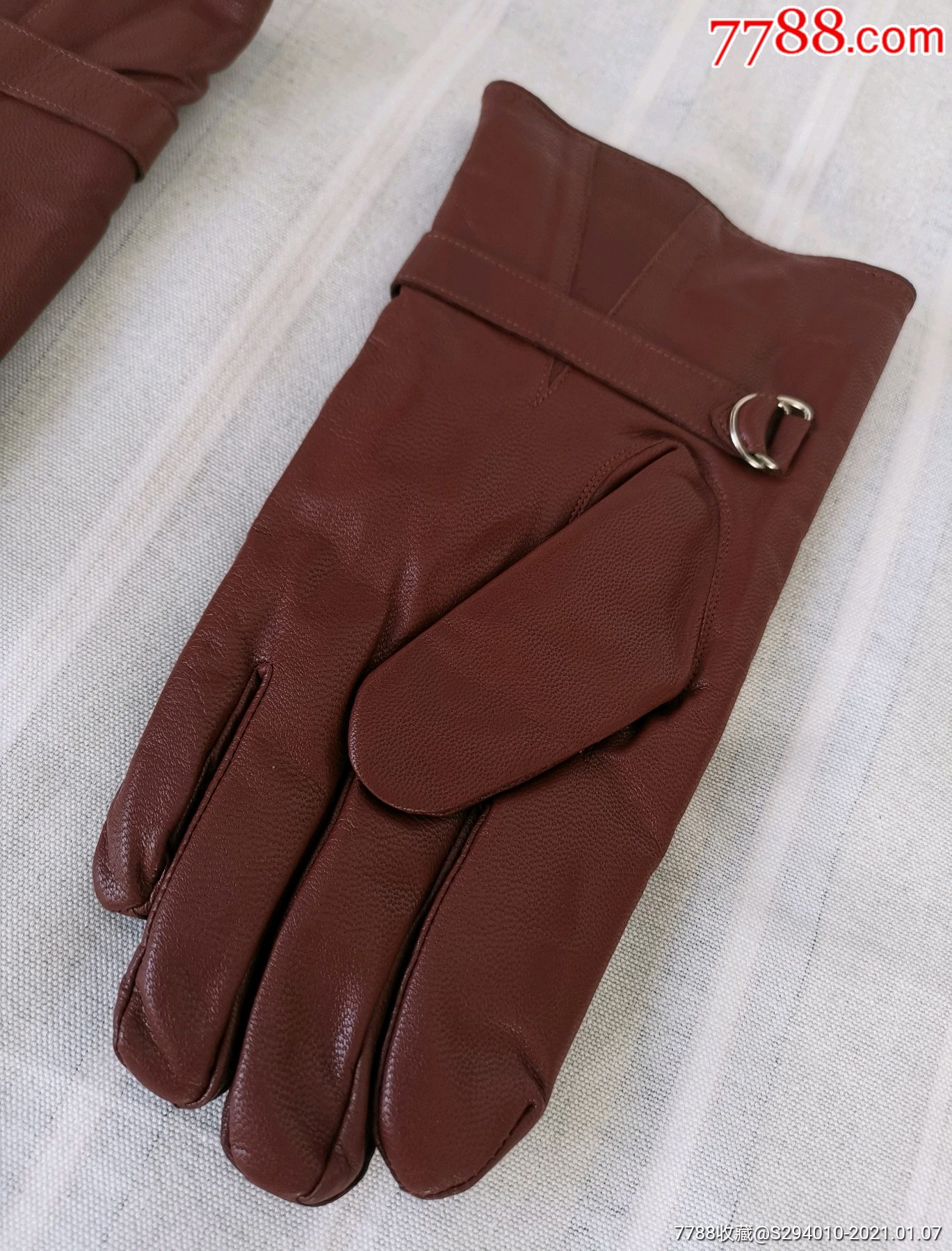 全新棕色羔羊皮毛皮手套一副!