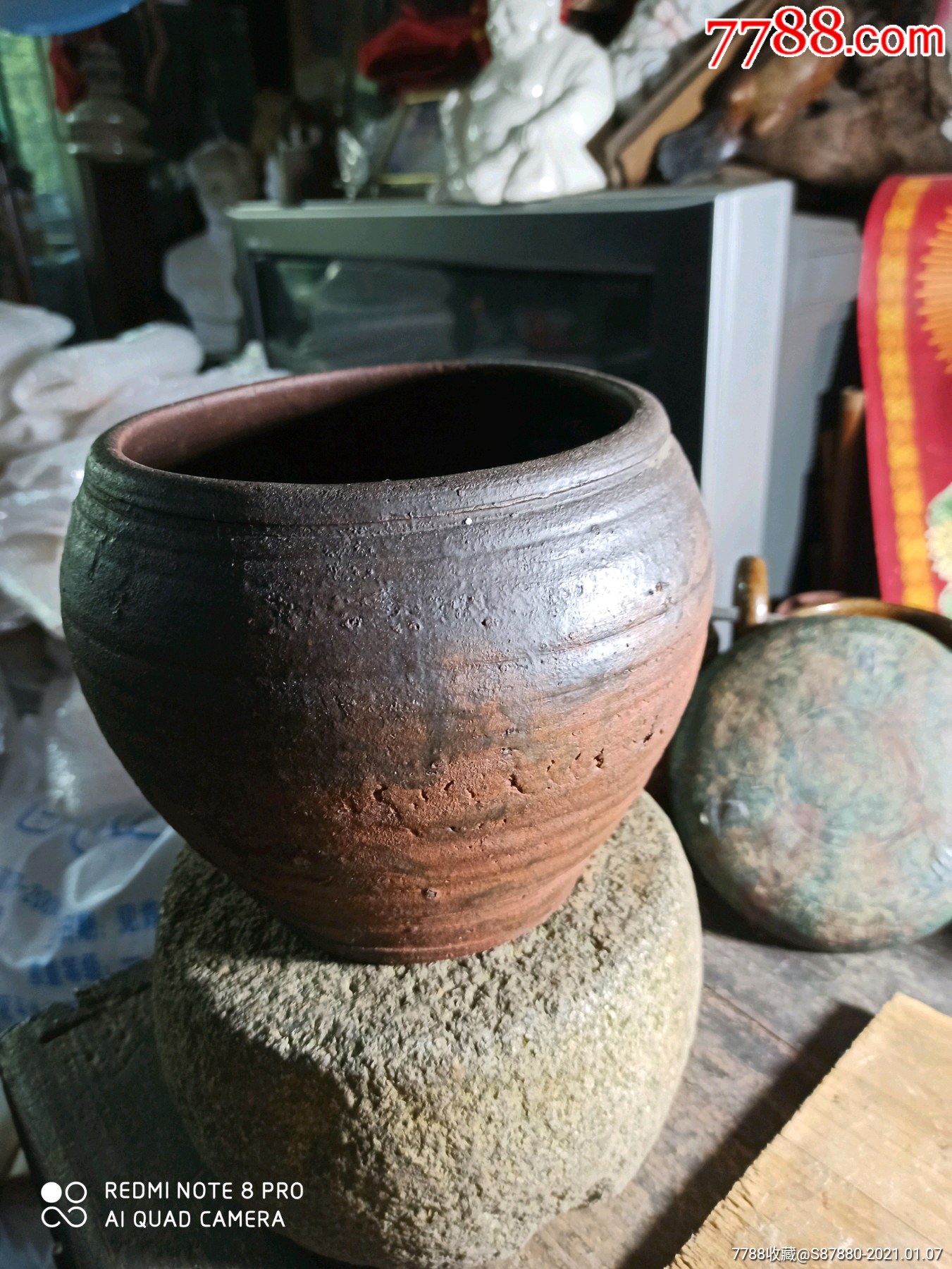 清代弦纹饰小陶罐