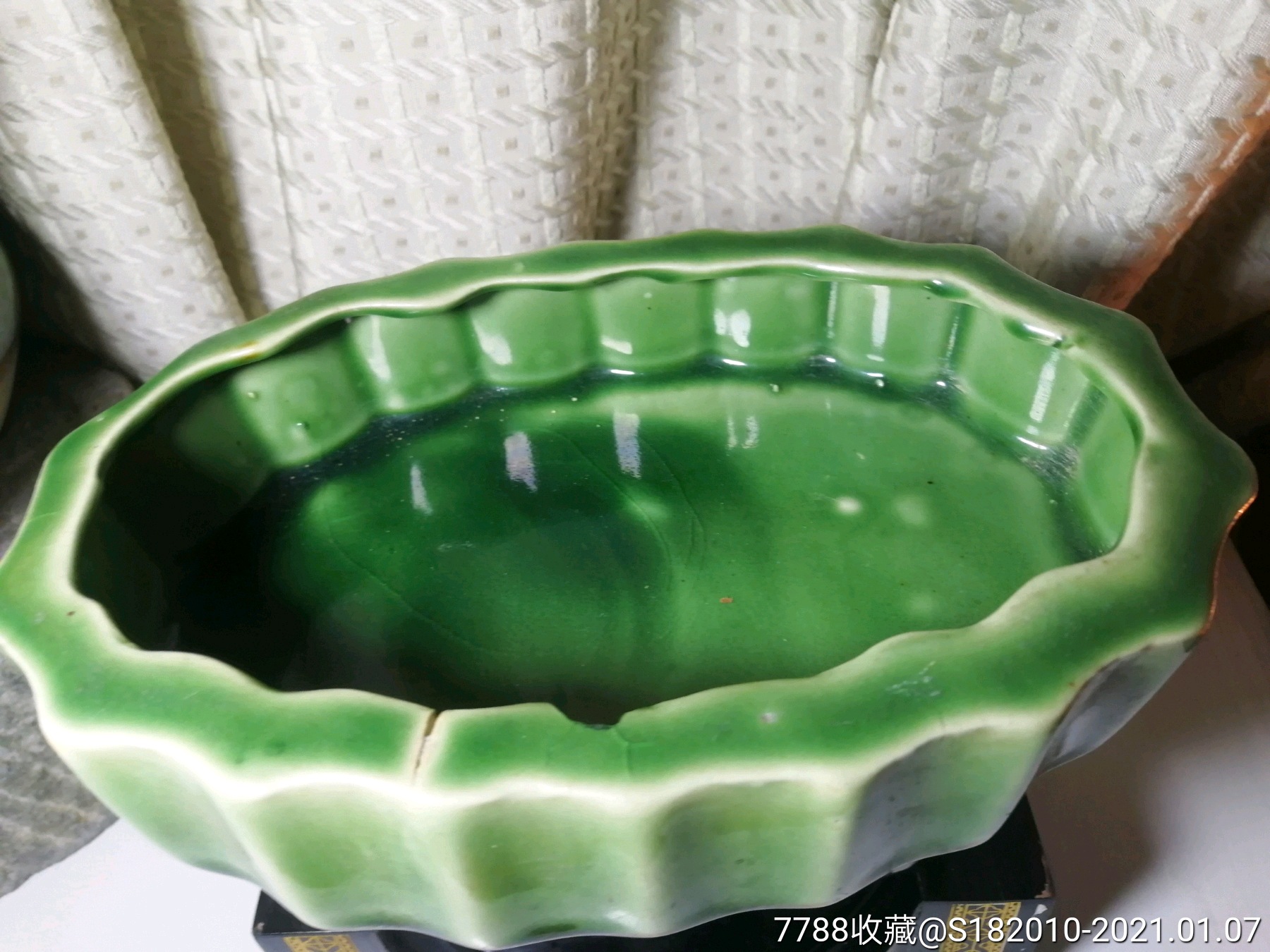 老绿釉水仙盆,高10.5长22.5宽14公分!釉色漂亮!造型美观
