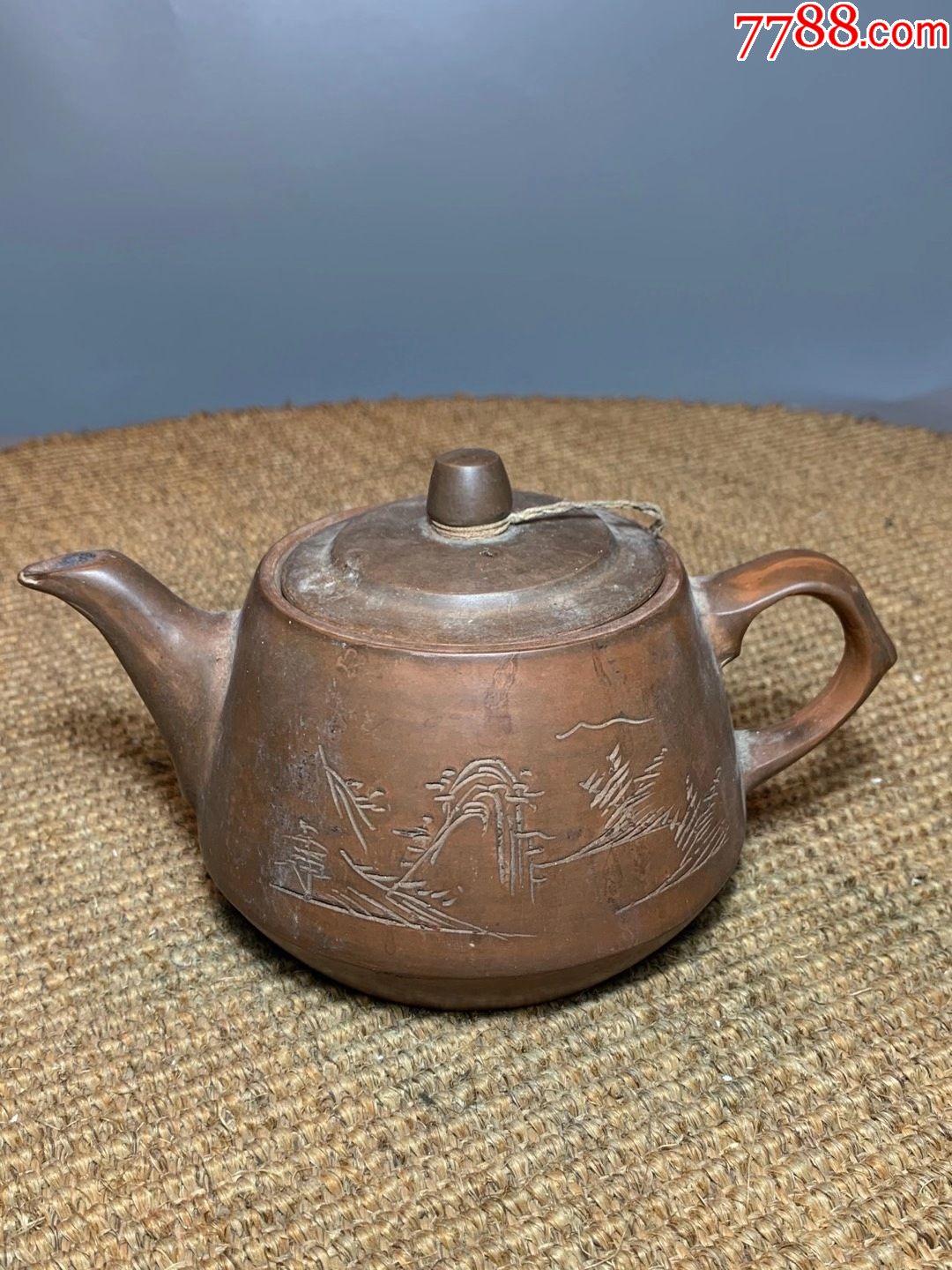 老坭兴陶手工刻山水纹茶壶