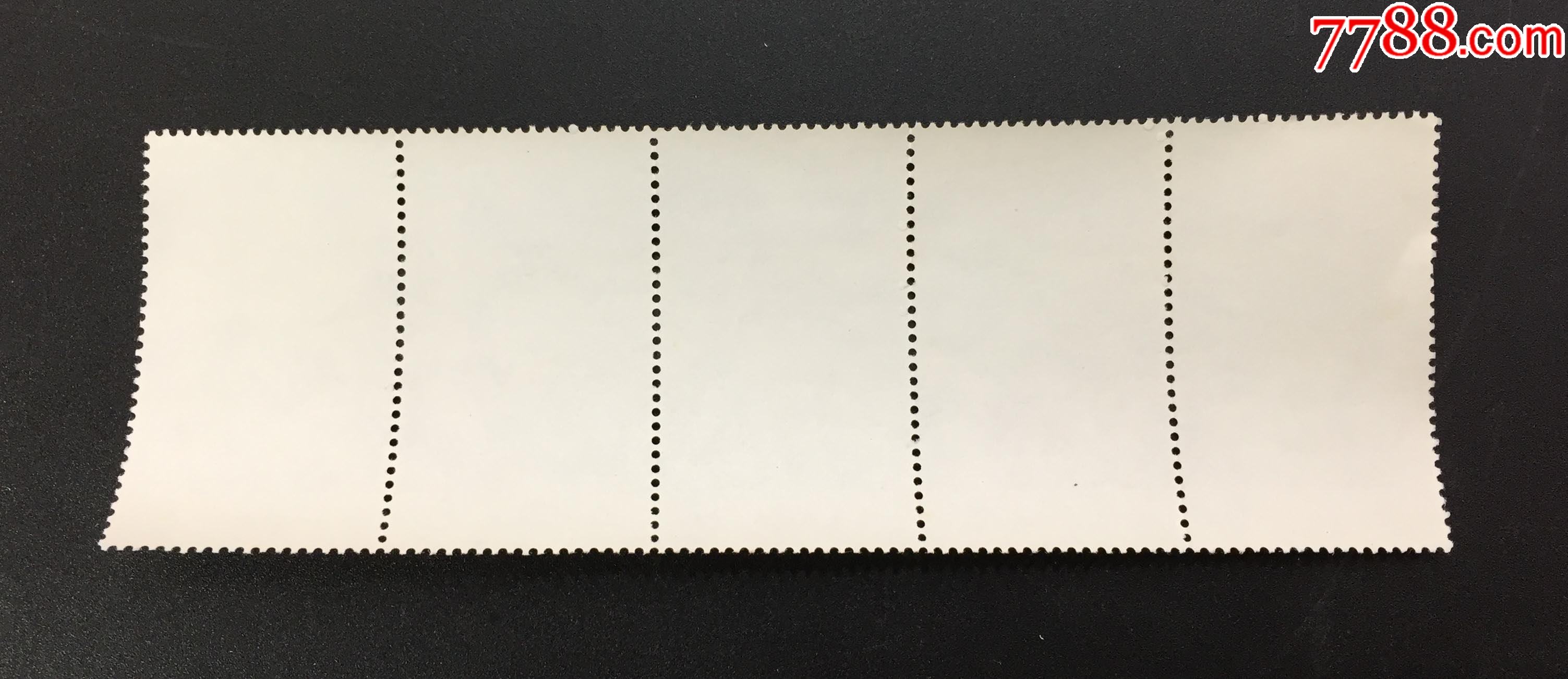 t34水乡邮票,全新套票,齿孔轻微软折,拿起不折不耷拉,局部极微黄近全