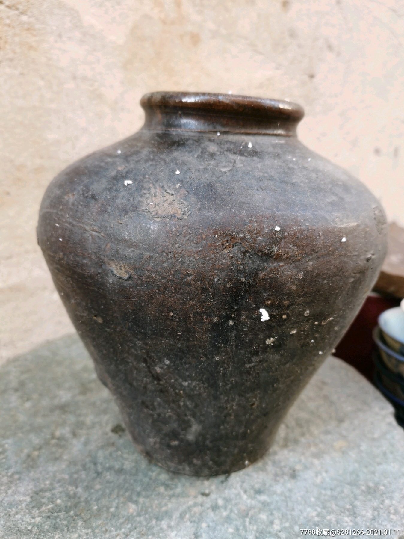 清代陶罐,边上一点小磕,其余完整