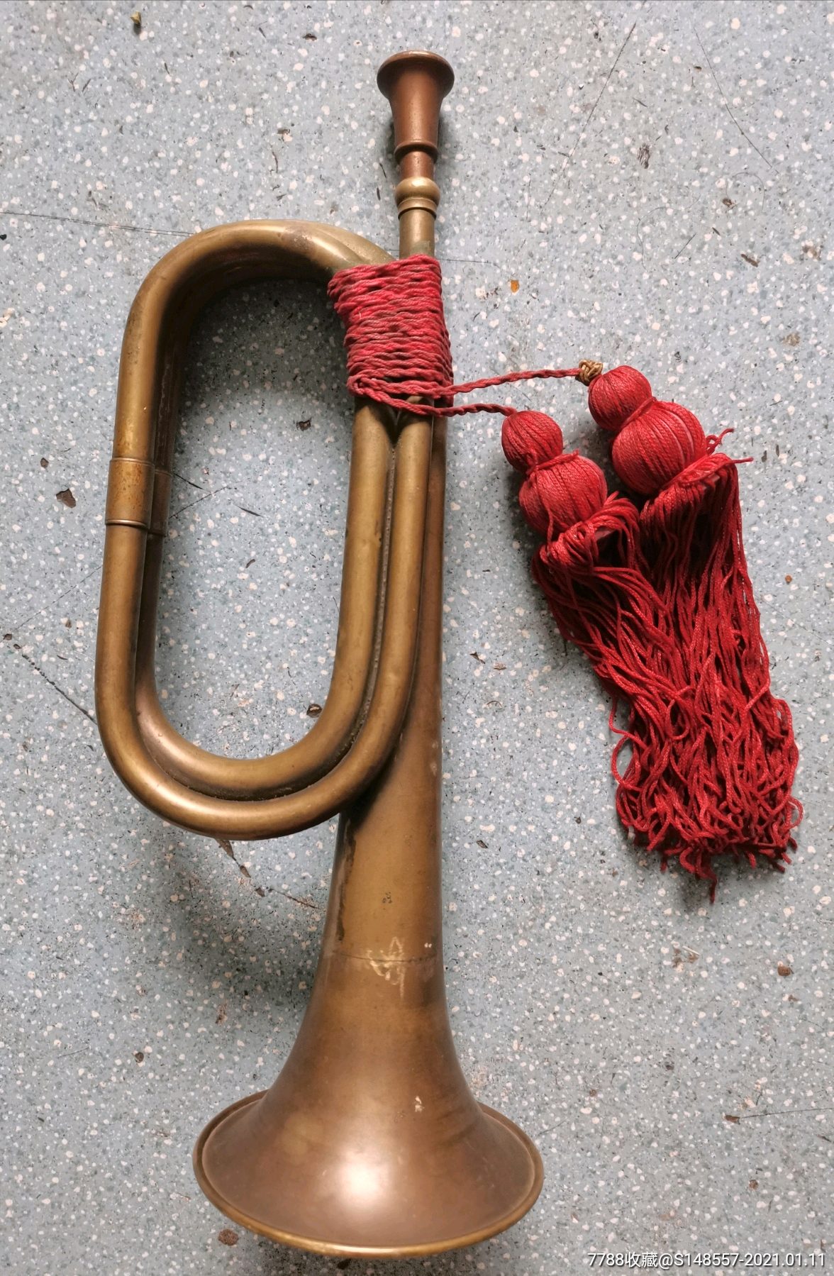 文革《冲锋号》一把