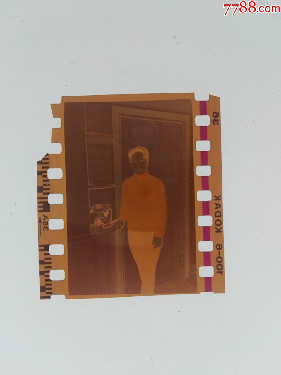 美女135彩色底片