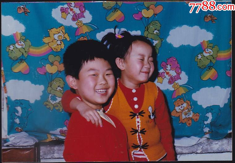 小兄妹合影