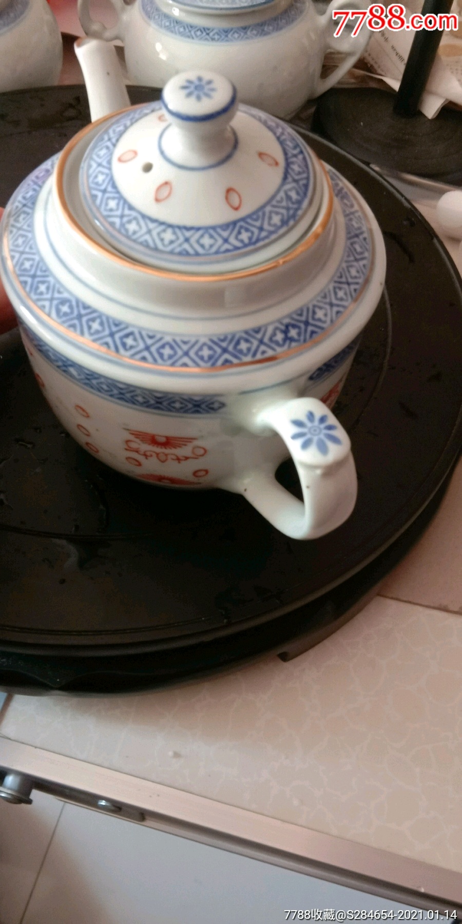 七八十年代光明瓷厂青花玲珑描金茶壶