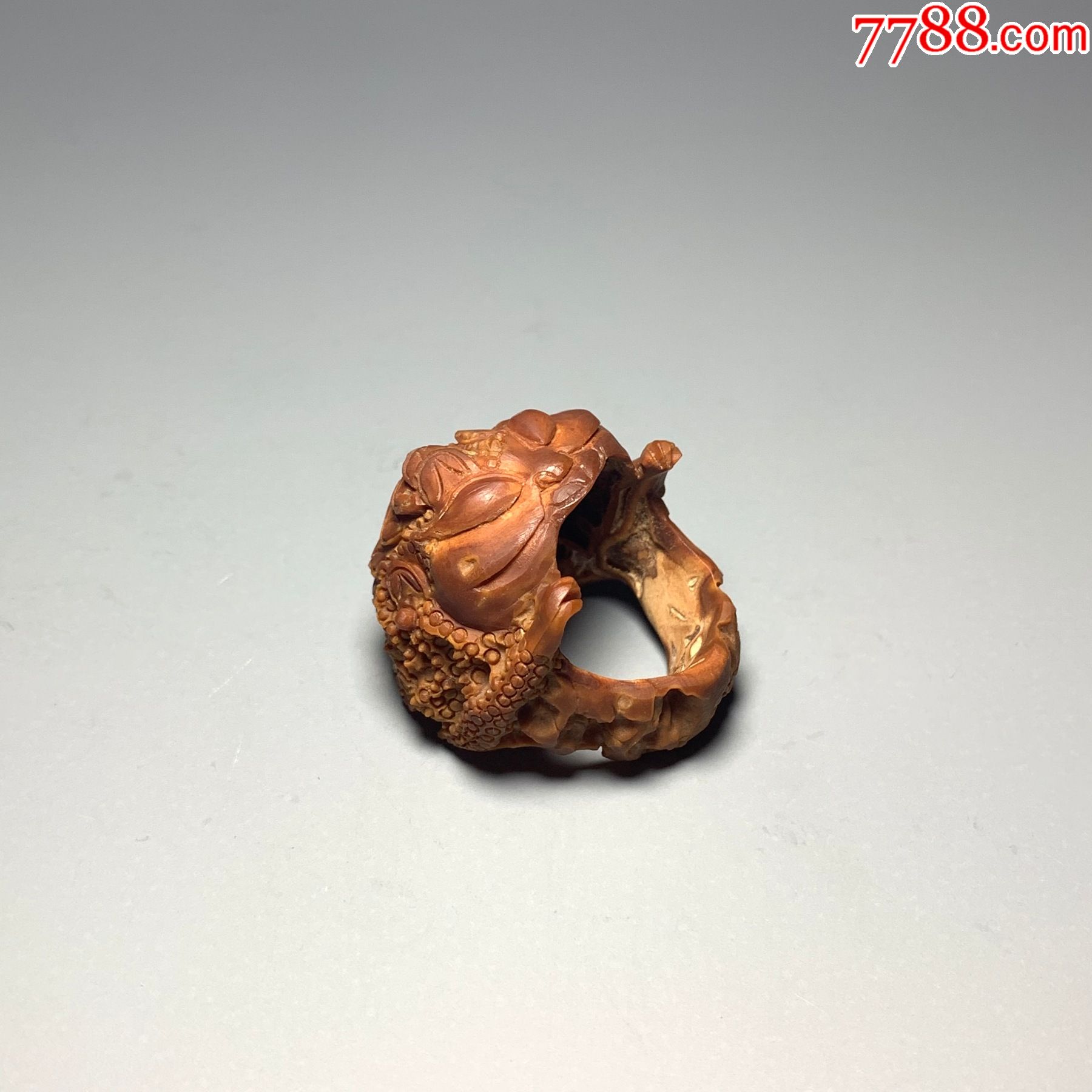 文玩核雕扳指戒指-核雕把玩金蟾招财