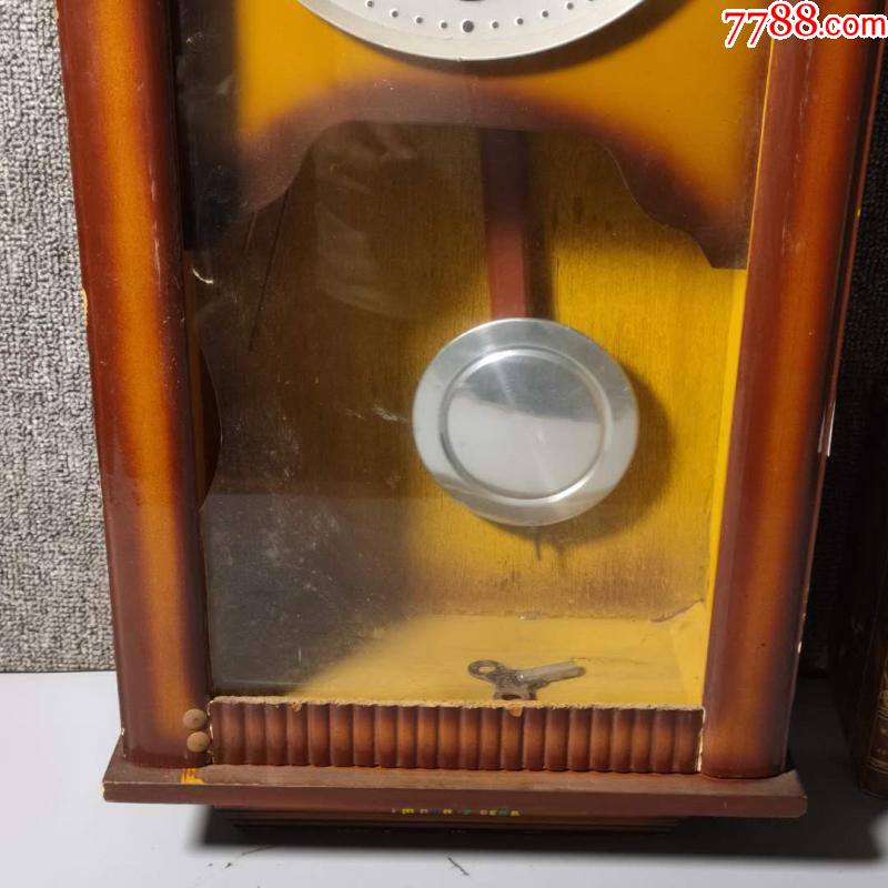 古董文革怀旧鄂州产晶牌机械发条钟黄铜芯钟表瑕疵老式大挂钟摆件