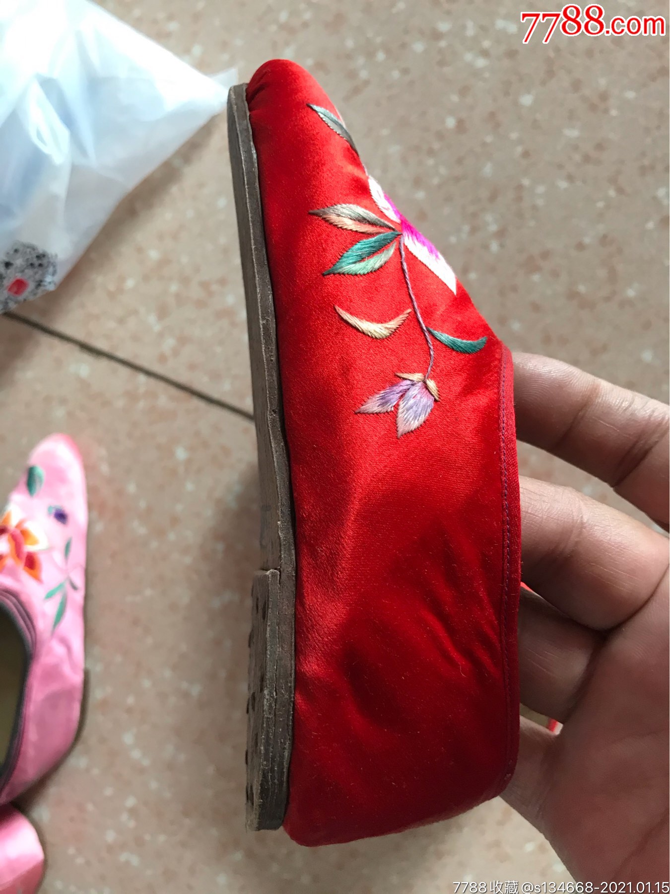 绣花小脚鞋_绣花鞋/鞋垫_图片收藏_回收价格_7788老酒收藏