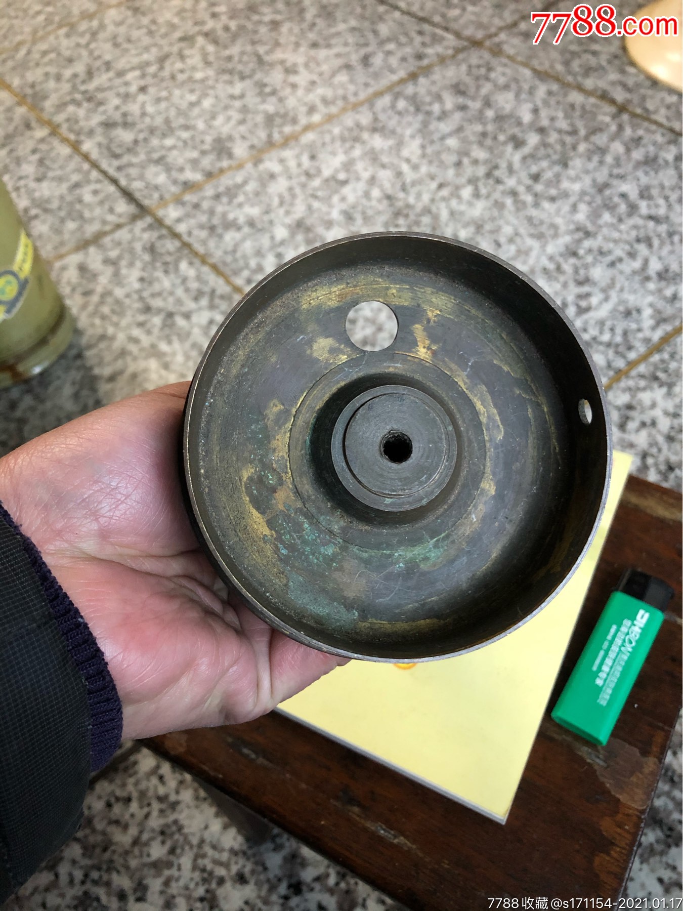 首页 零售 铜杂件 >> 老铜台灯座_铜杂件滚动鼠标