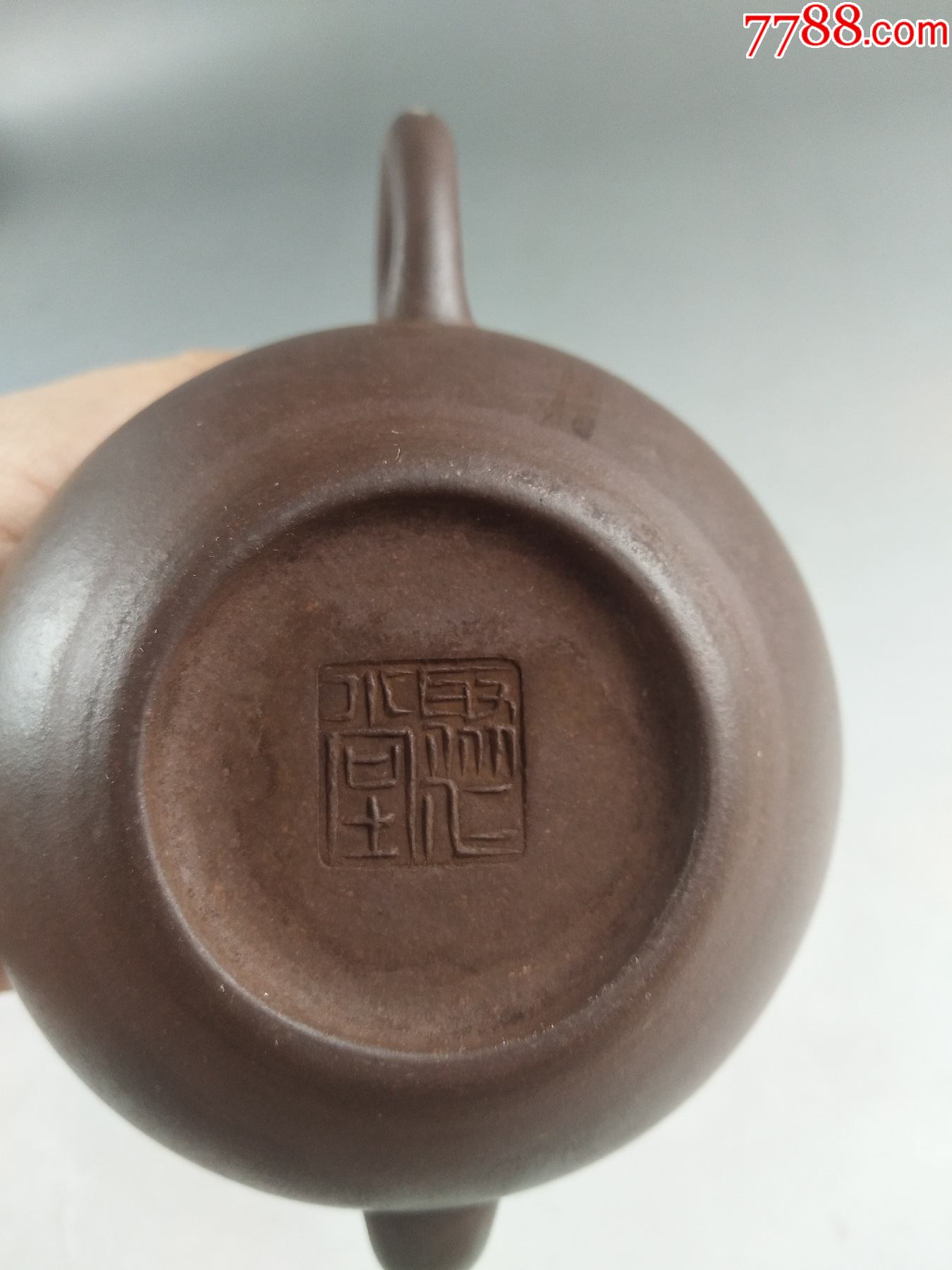 "聚仁堂"底款紫砂壶