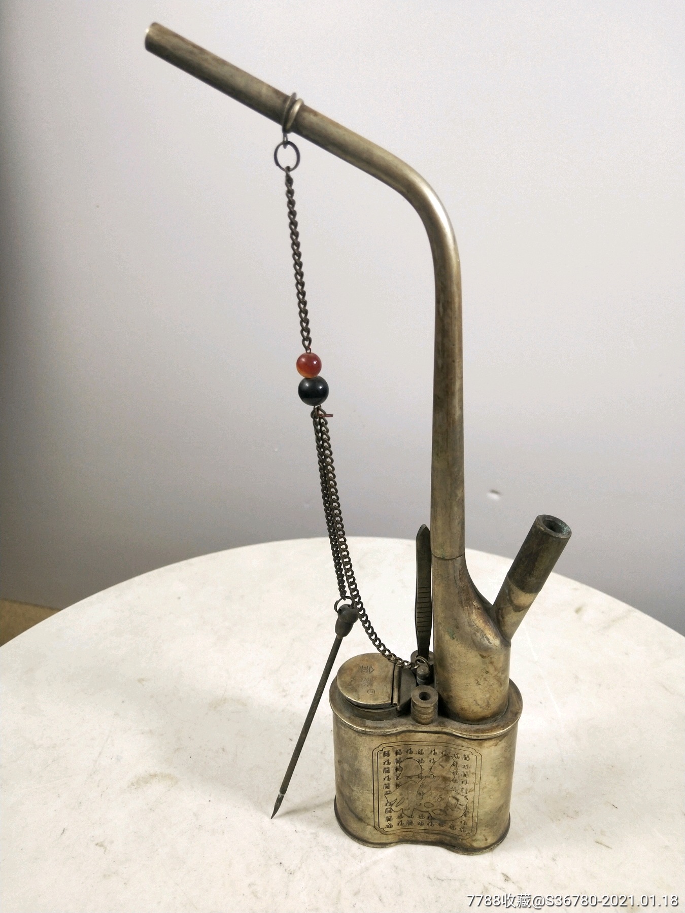 老物件,非常稀少的,水烟袋一个