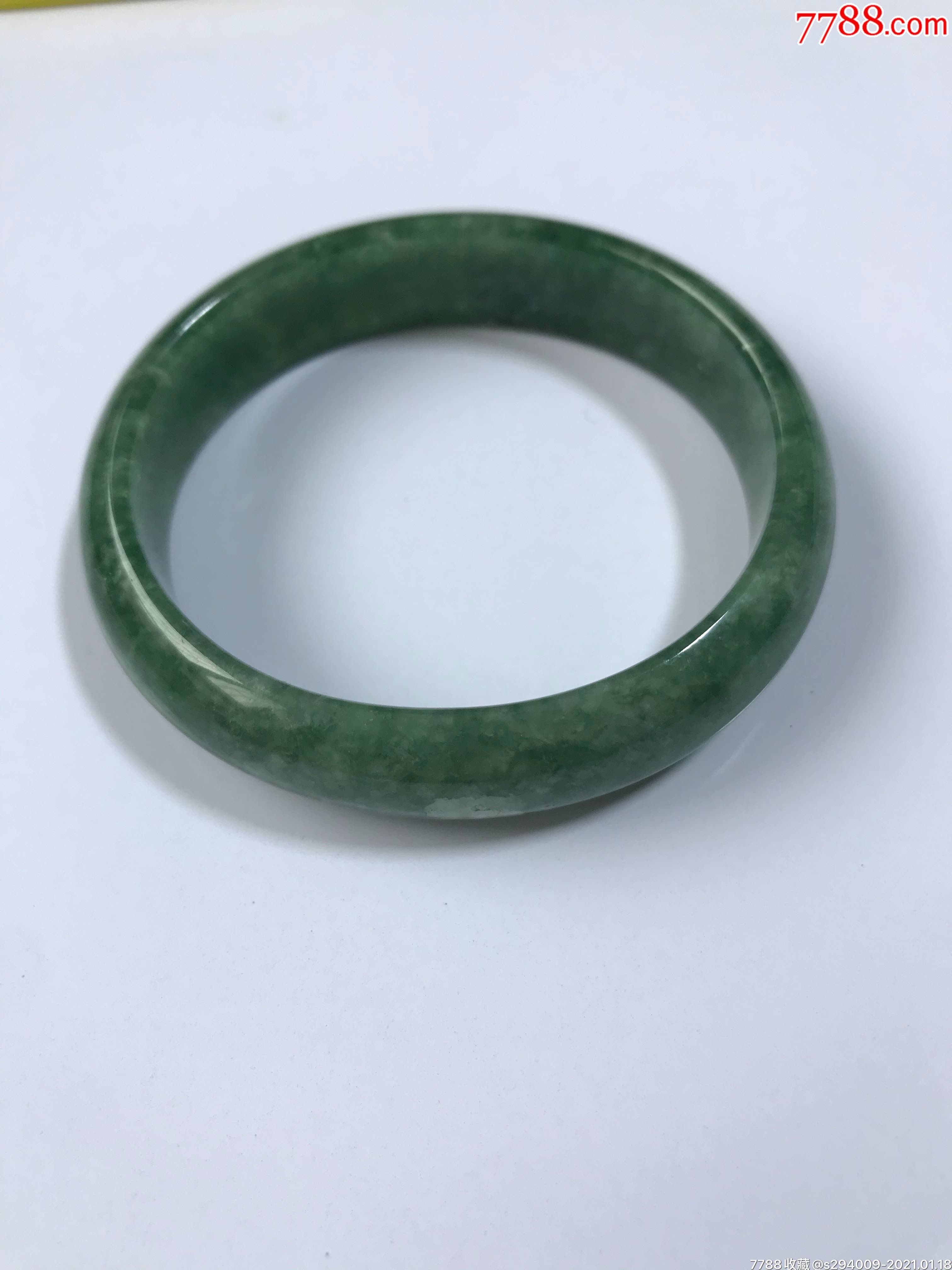 翡翠满绿手镯贵妃镯