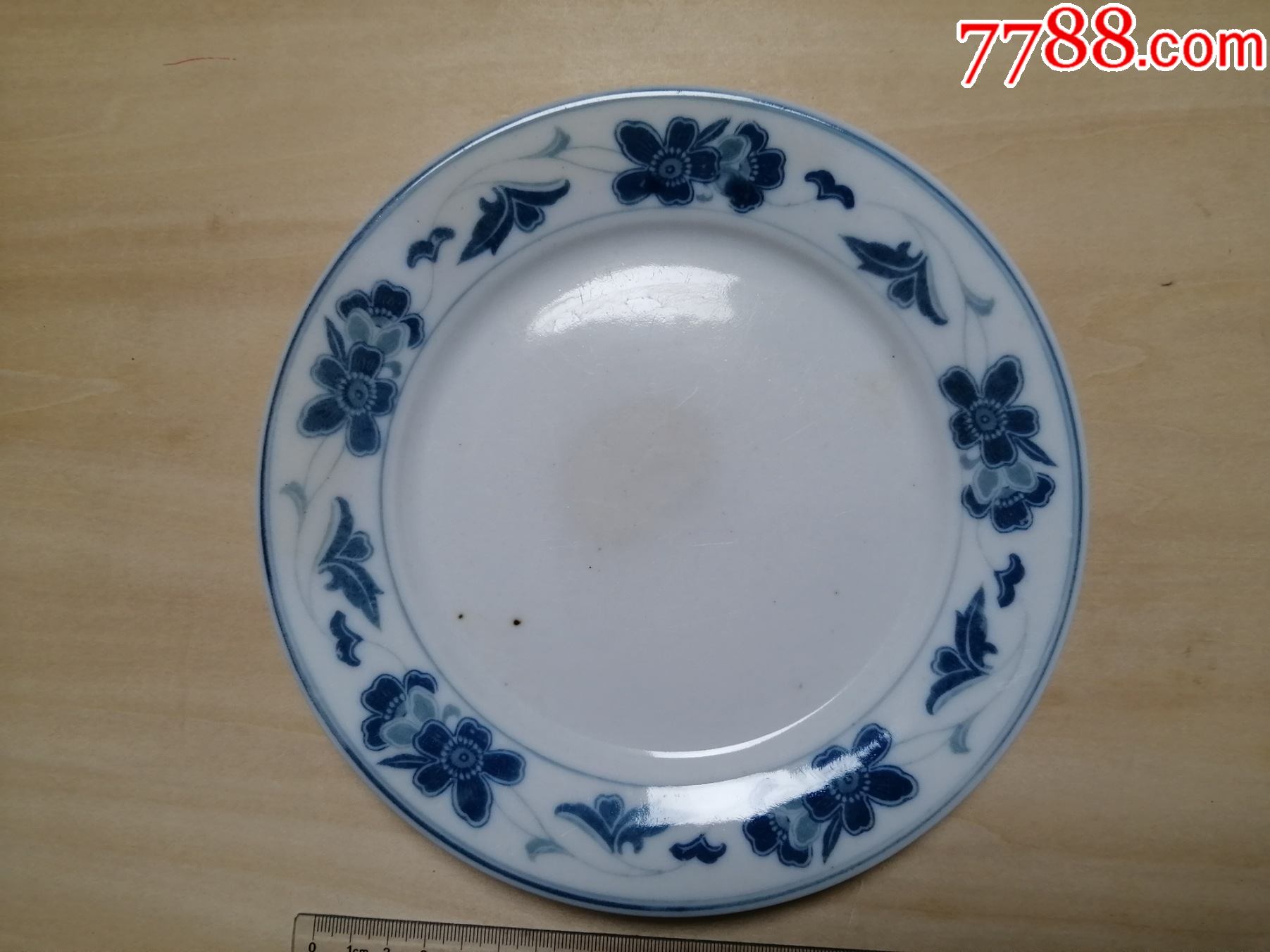 约七八十年代中国醴陵中英文双文字底款中文繁体字醴陵蓝海棠花纹瓷盘