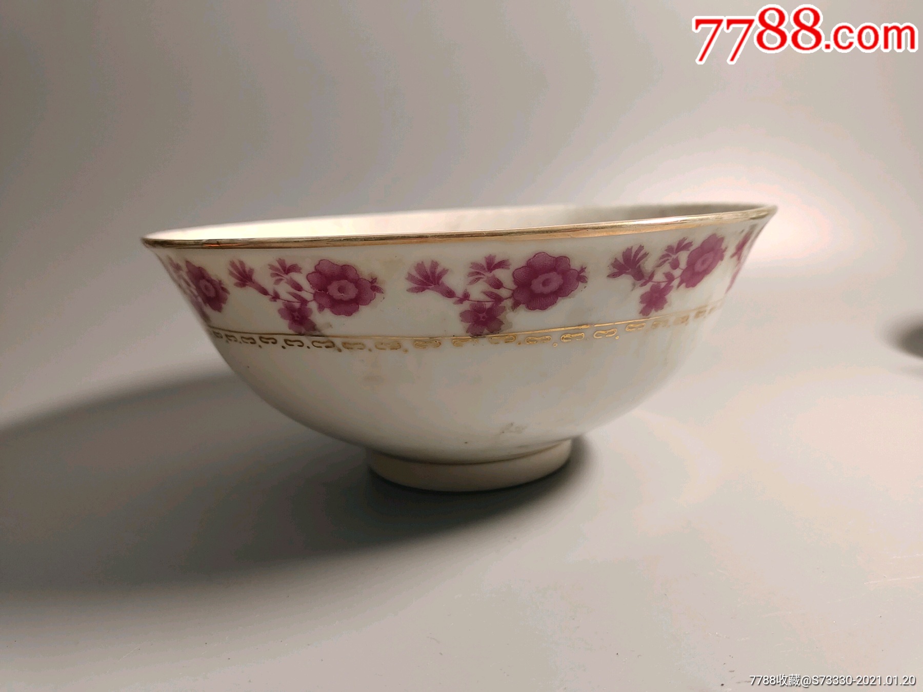 60年代,景德镇东风瓷厂,描金红花薄胎大碗一只