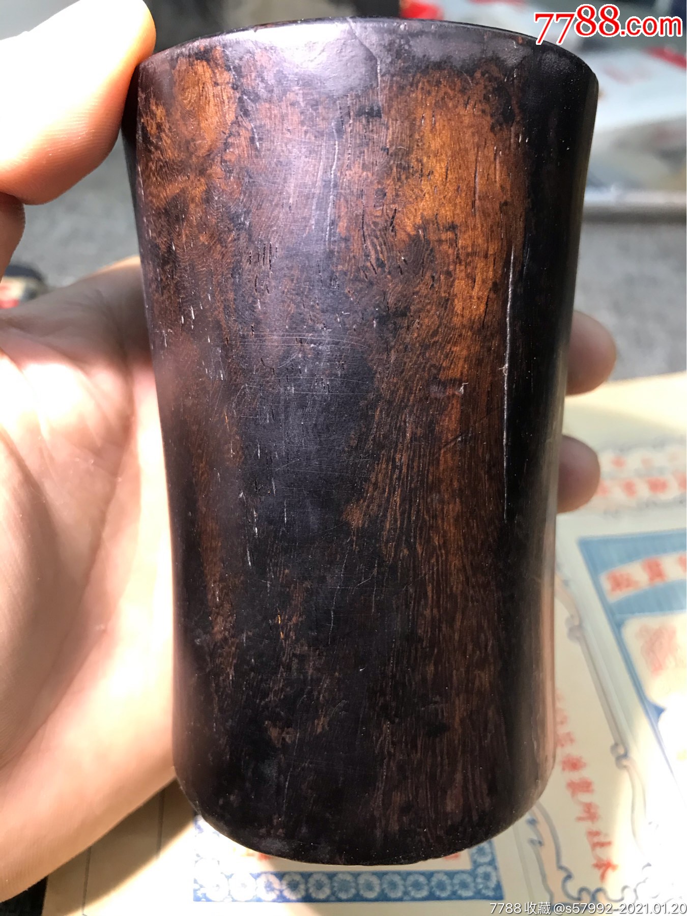 明代黄花梨笔筒