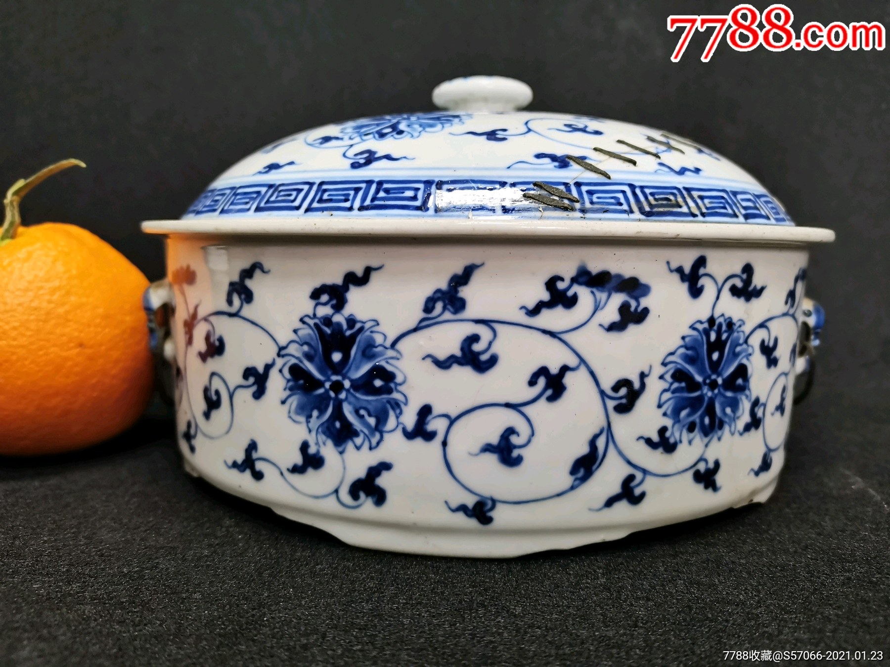 清中青花缠枝花一品锅