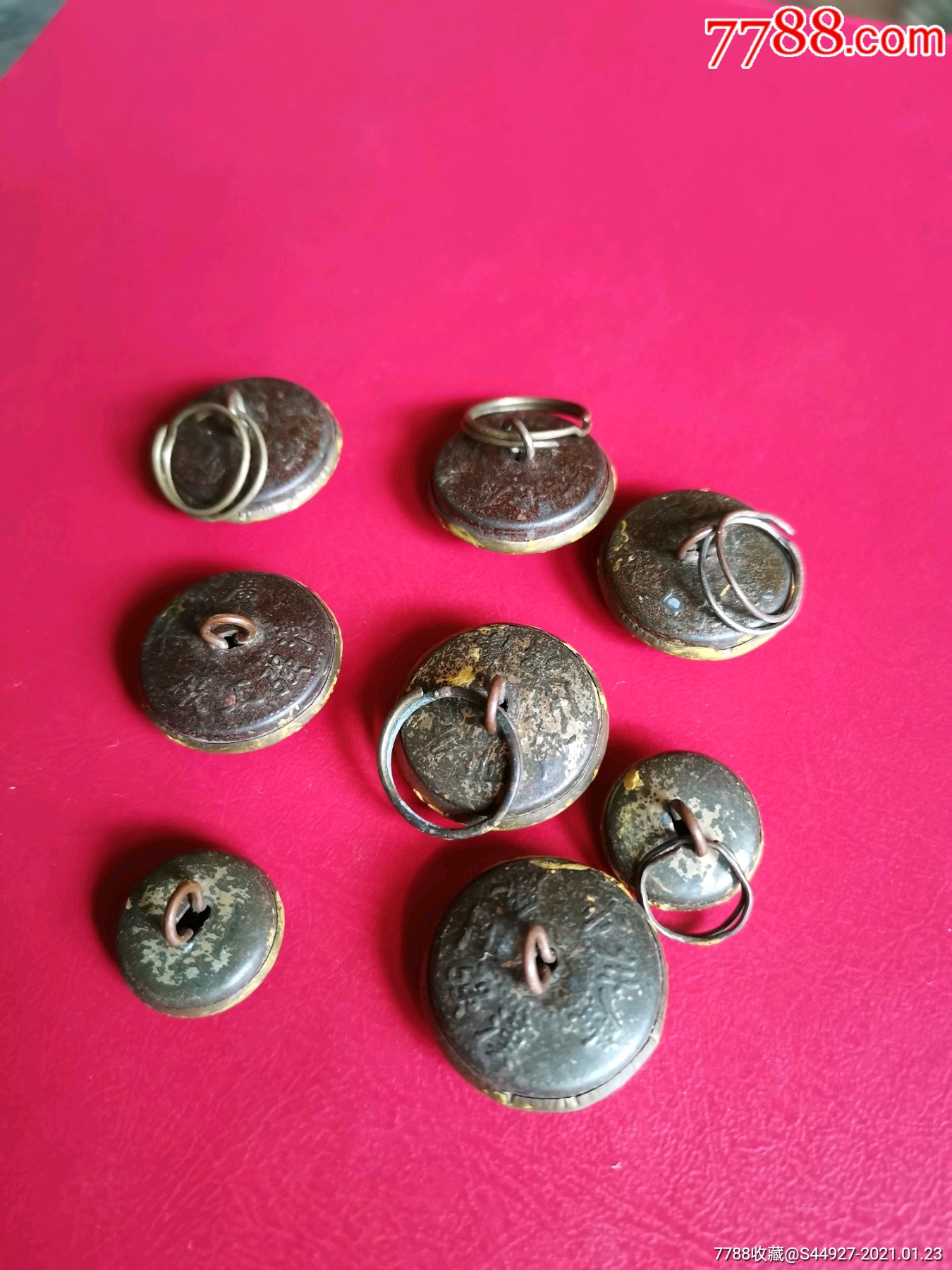 民国时期,国军铜纽扣28粒