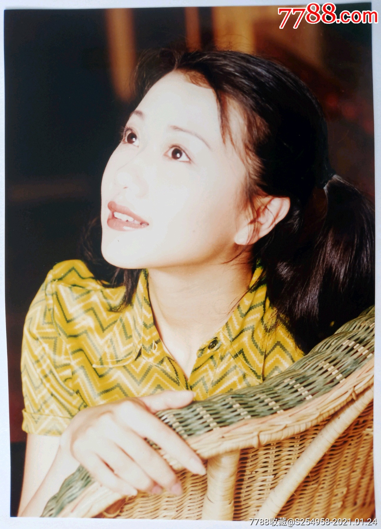 影视明星李黎照片2张