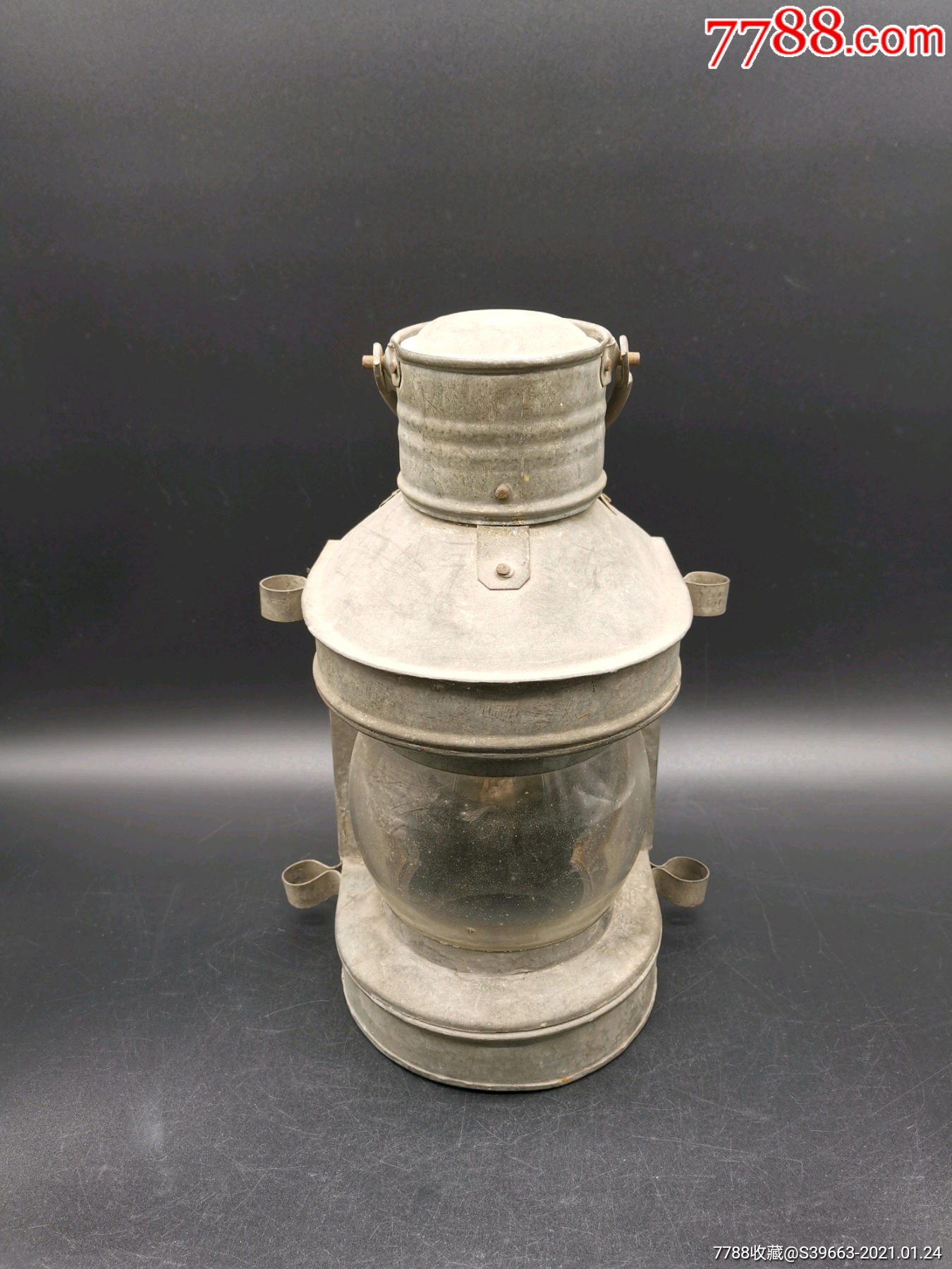 七十年代铁路上信号灯