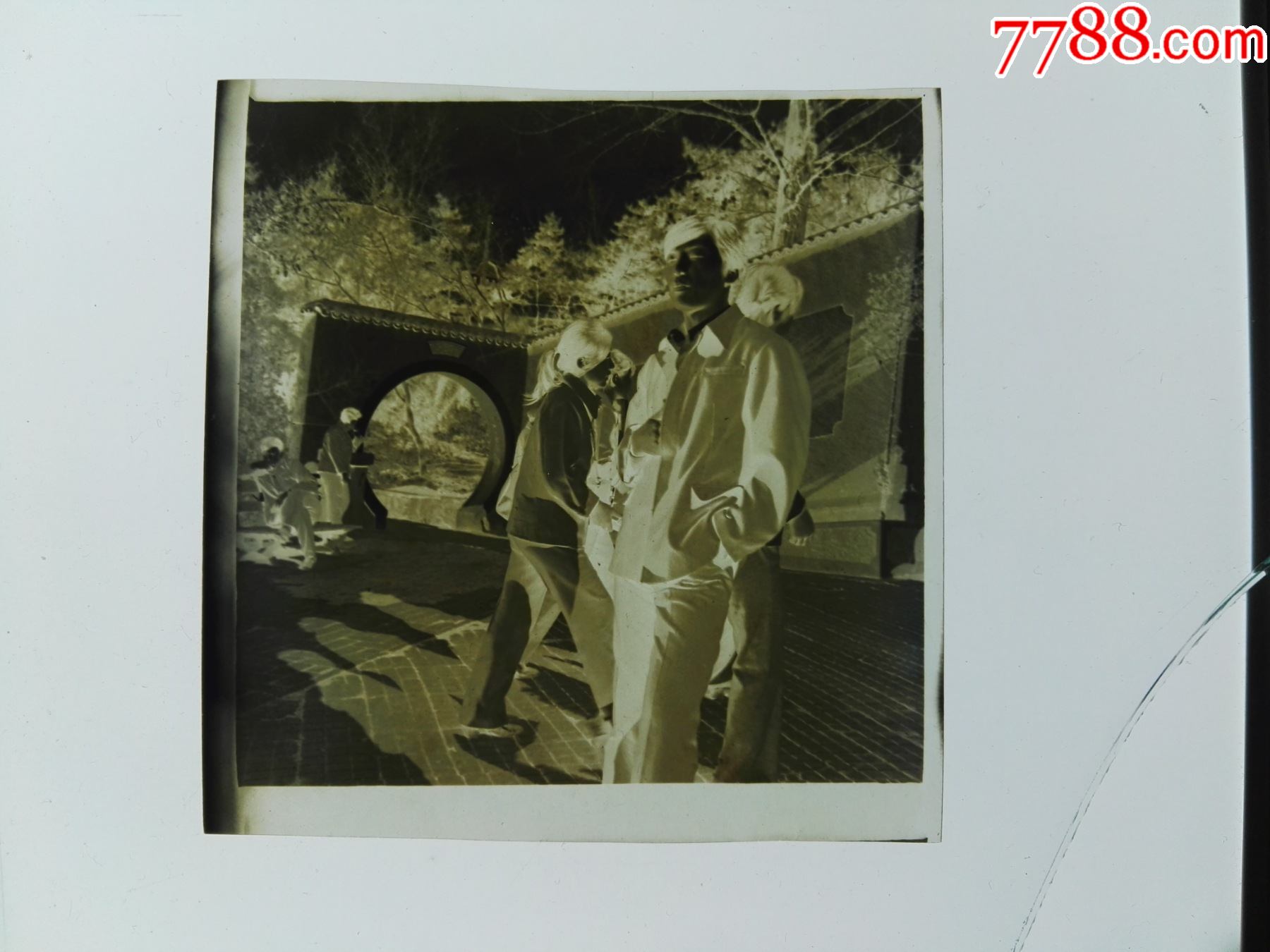 男青年本溪公园120底片