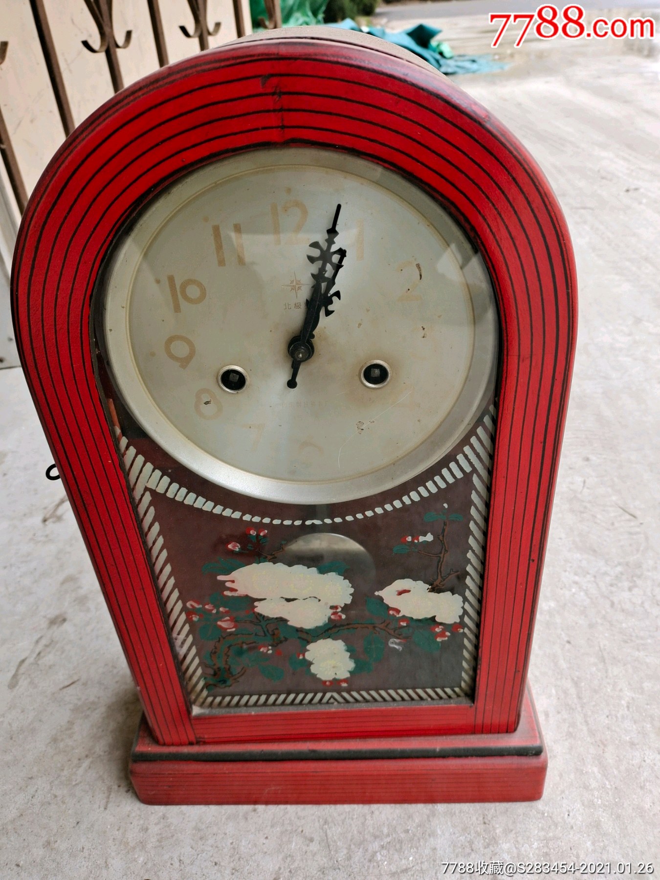 六七十年代的烟台北极星座钟完美能打能正常走字