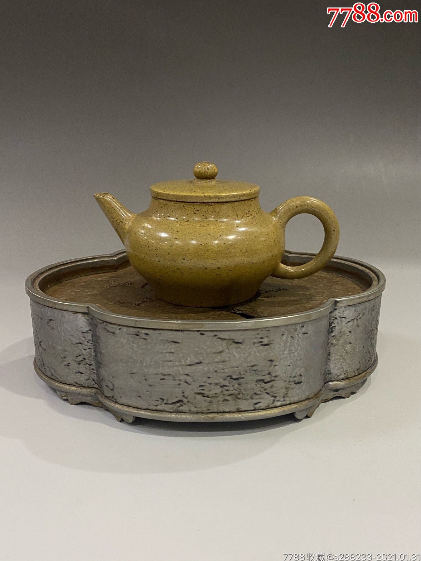 创汇期黄段泥壶