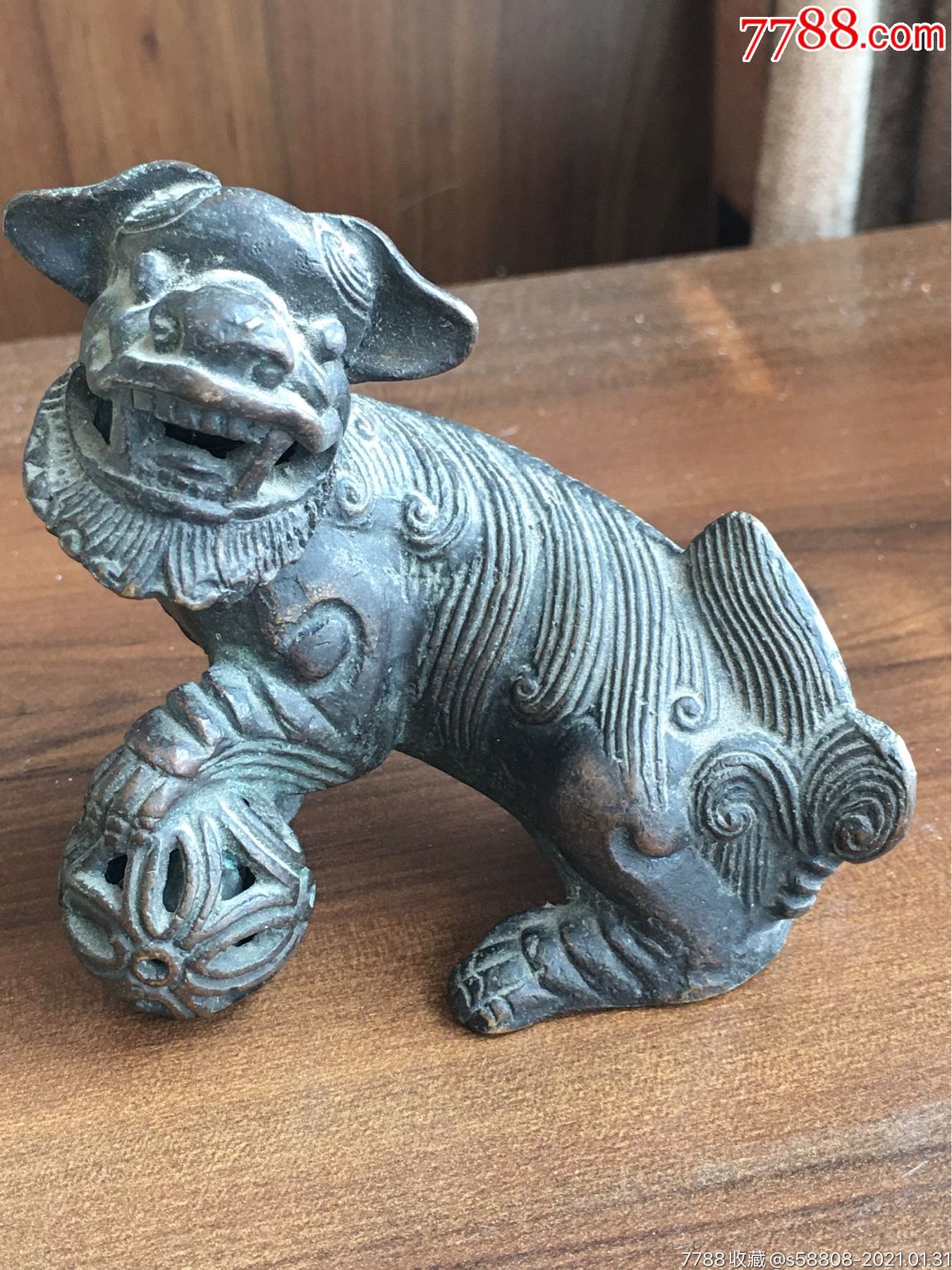 清代铜狮摆件