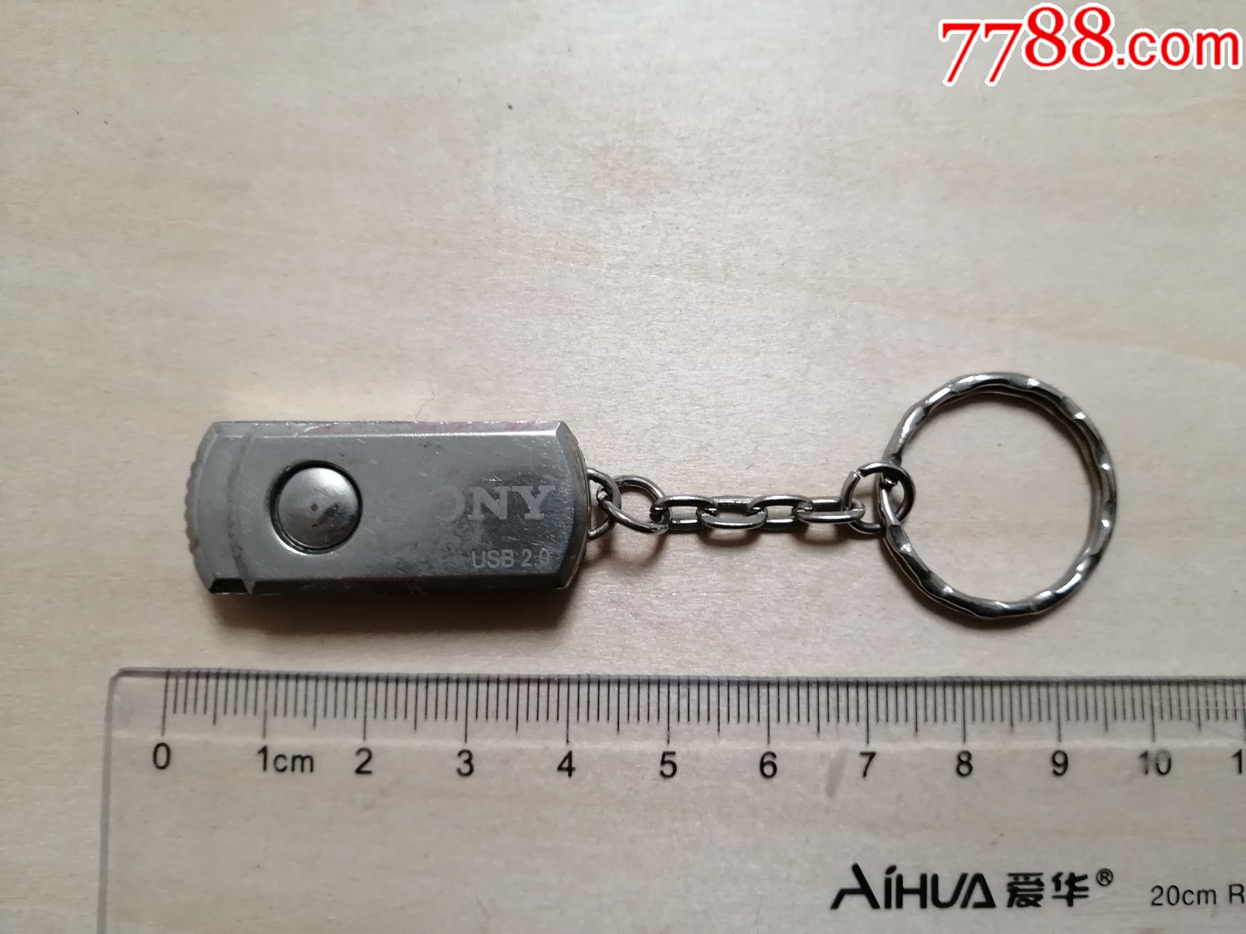 sony索尼公司少见索尼老旧款优盘u盘4gb容量各一个老款式u盘怀旧收藏